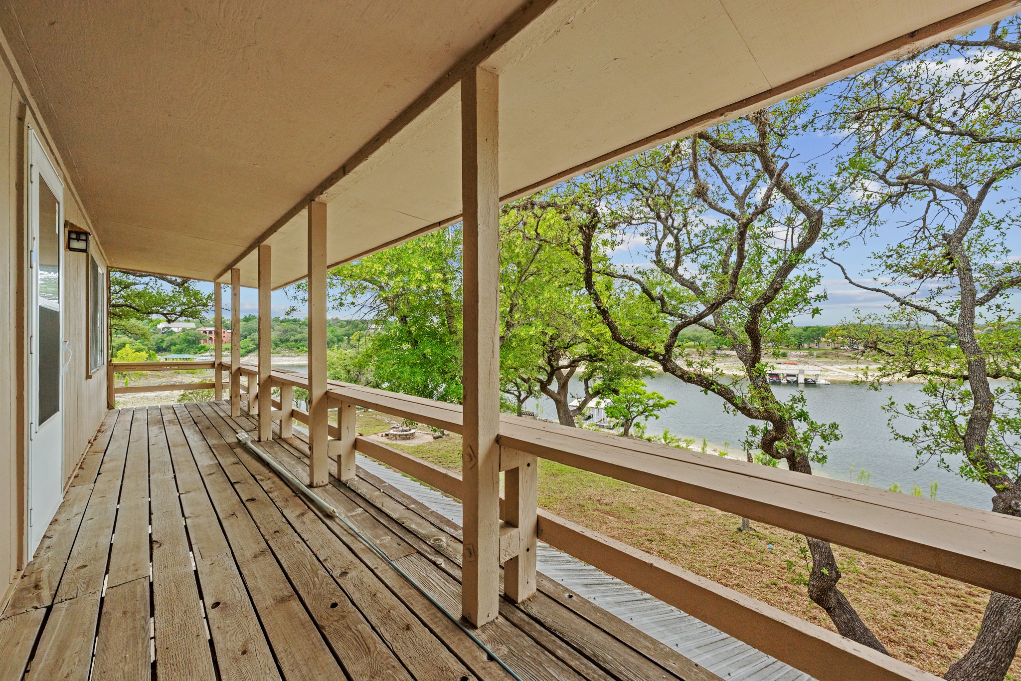 main property photo 28