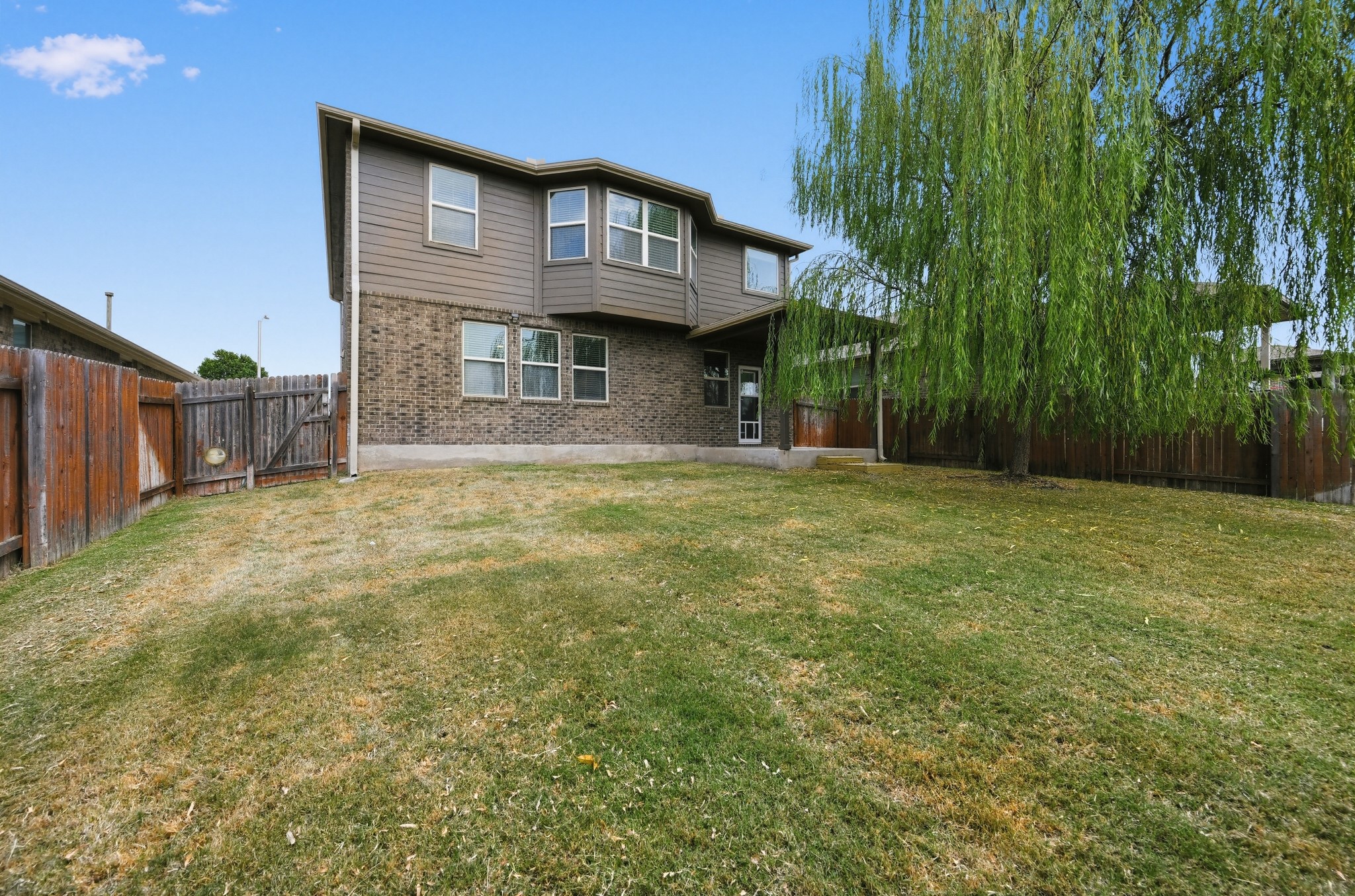 main property photo 32