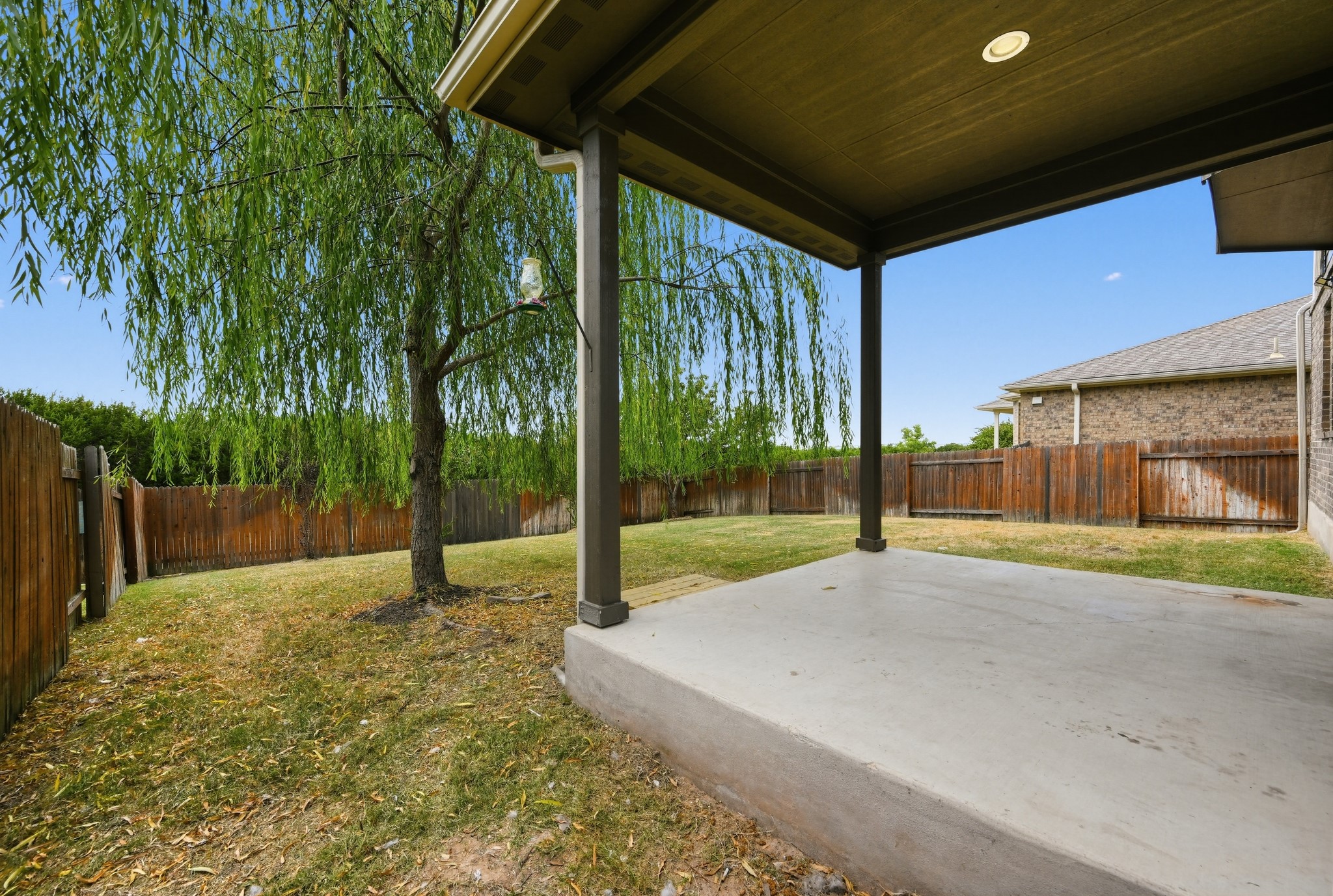 main property photo 33