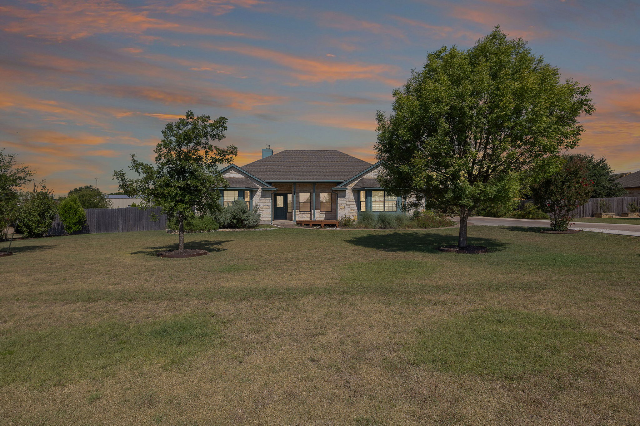 main property photo 31