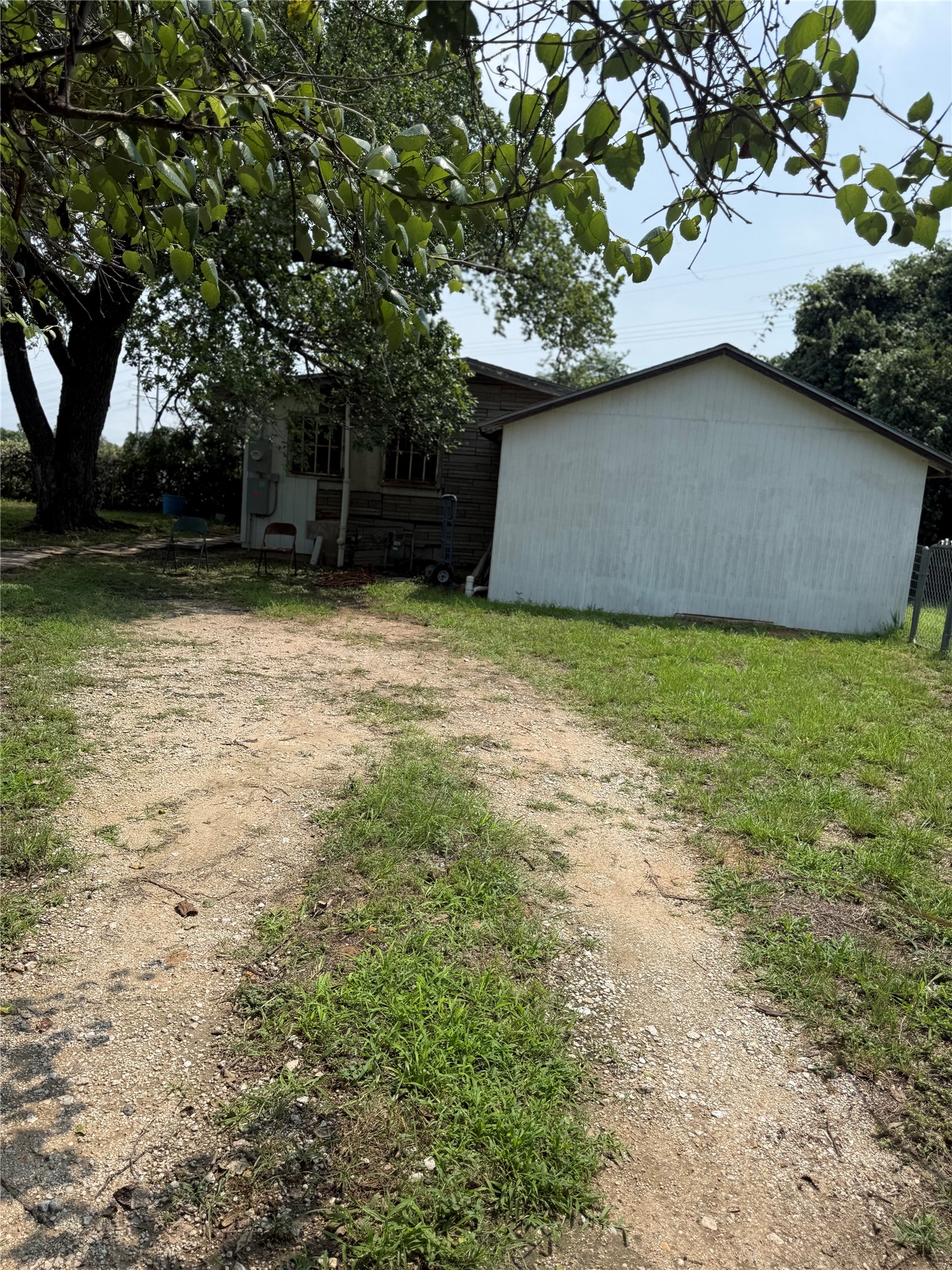 main property photo 13