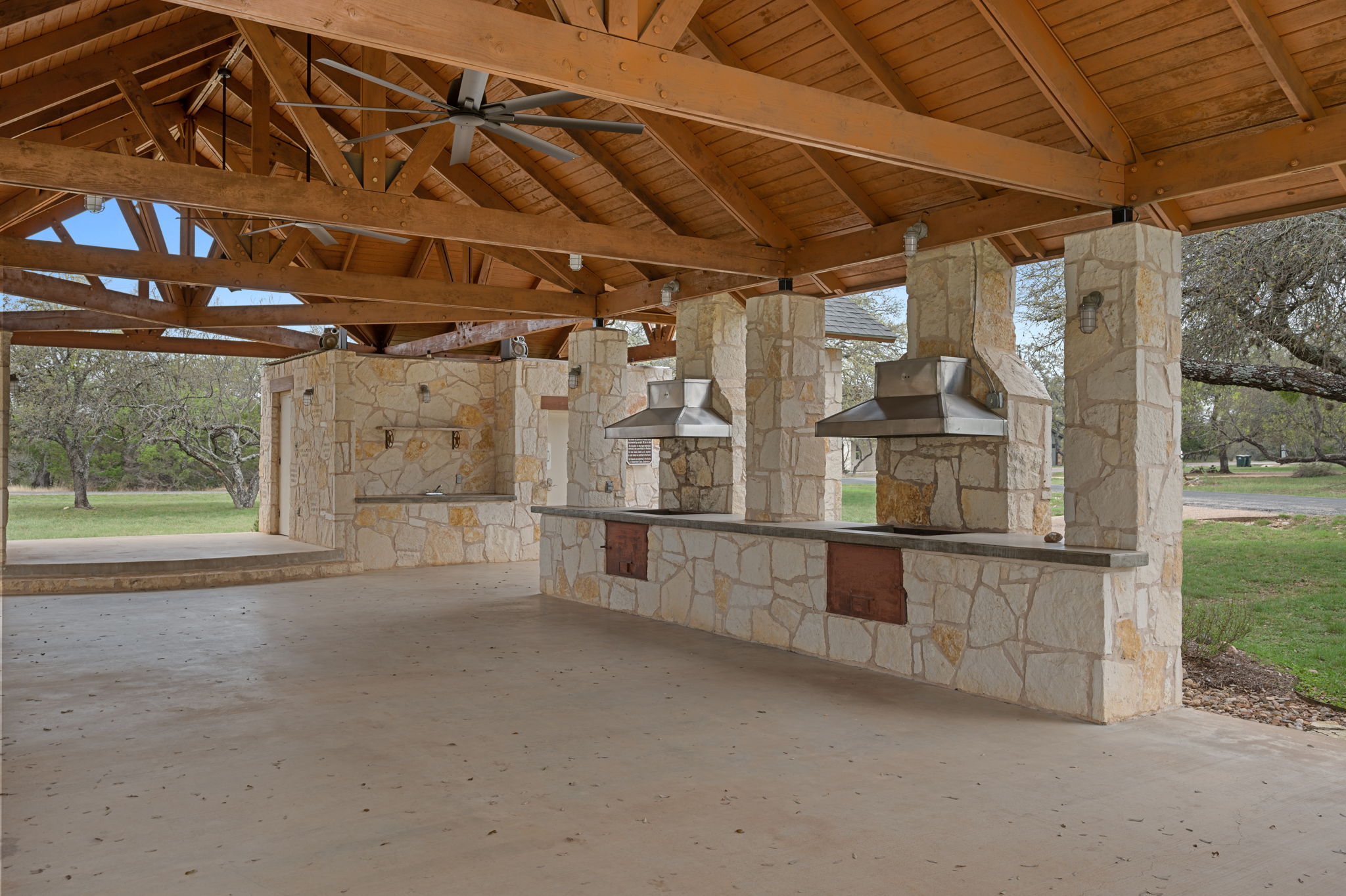main property photo 37