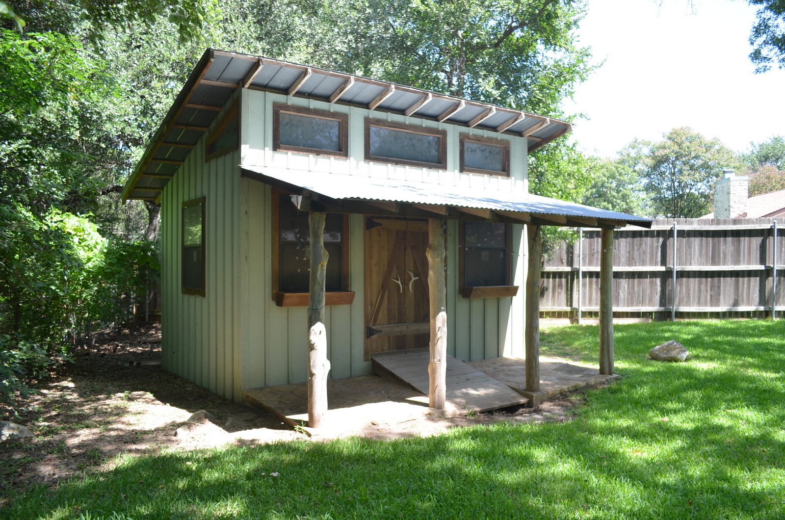 main property photo 28