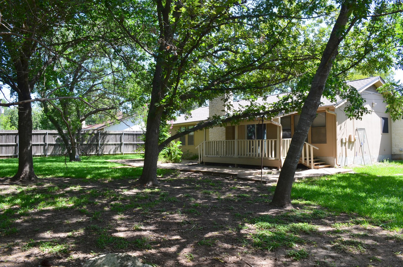 main property photo 9