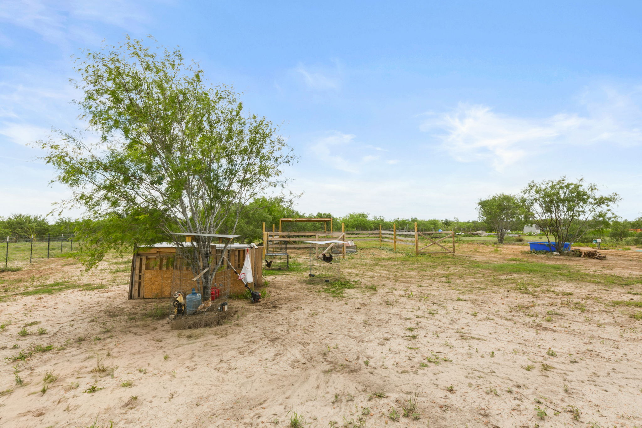 main property photo 30