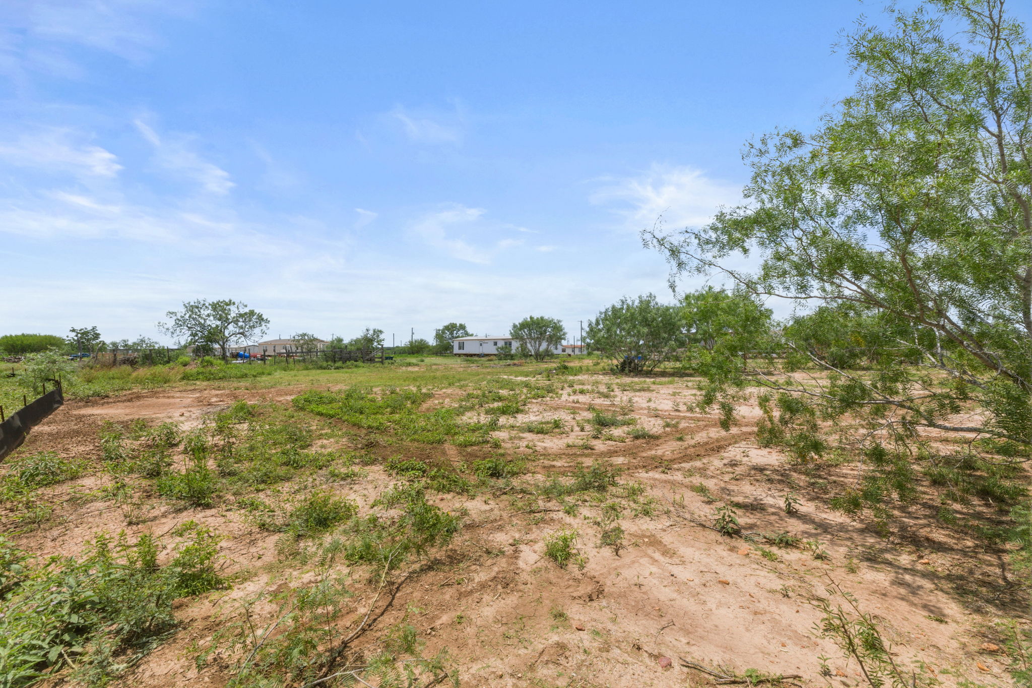 main property photo 34