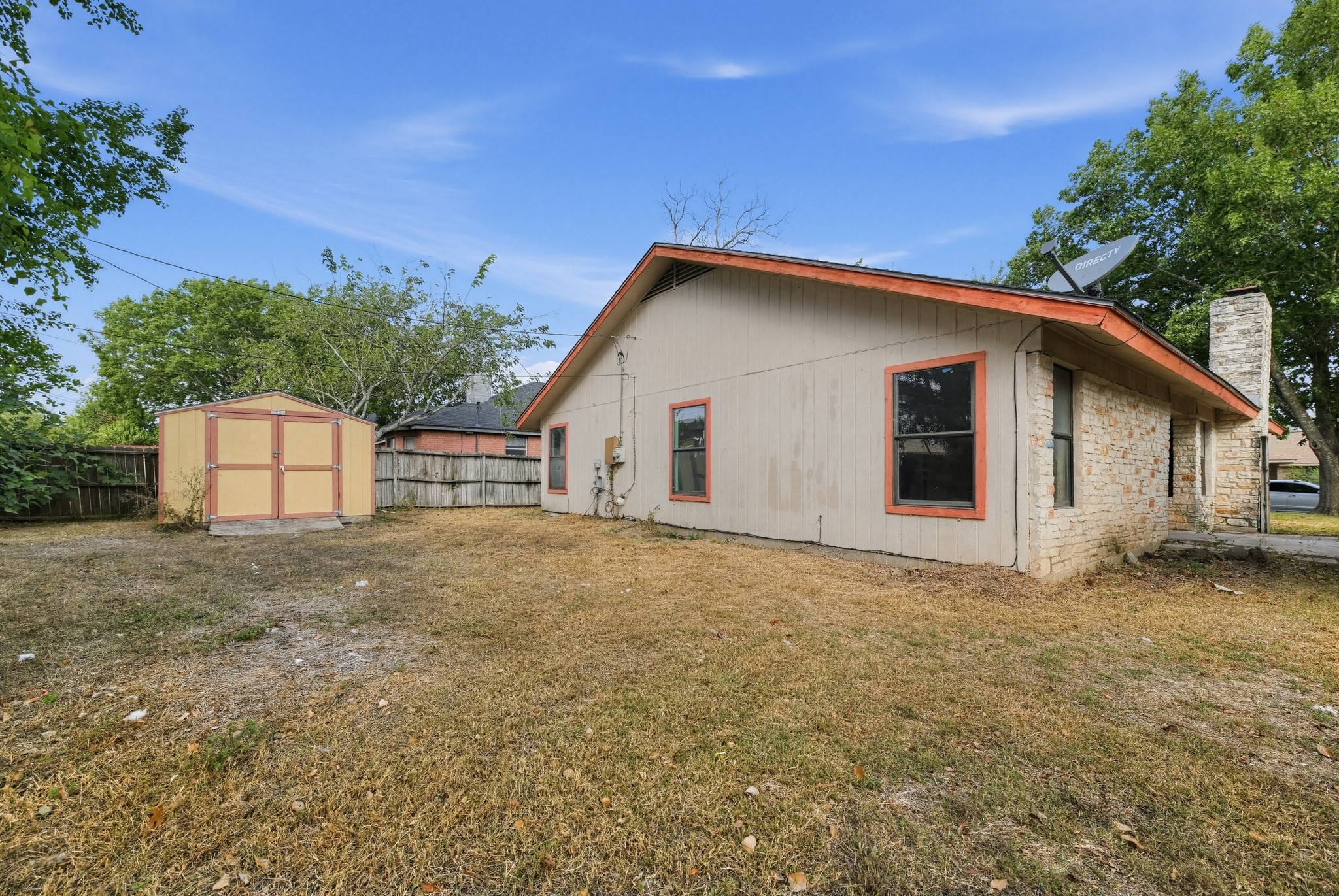main property photo 14