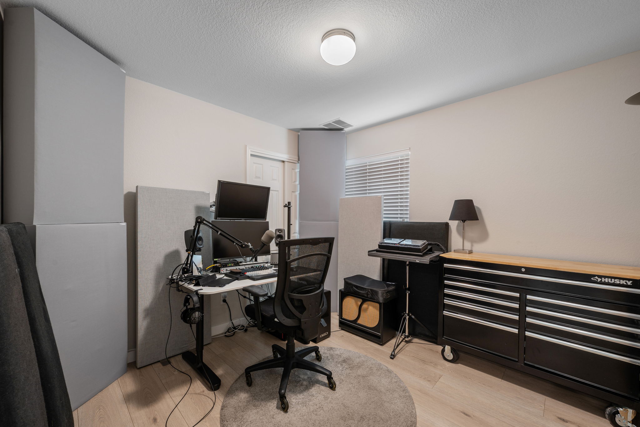 main property photo 27