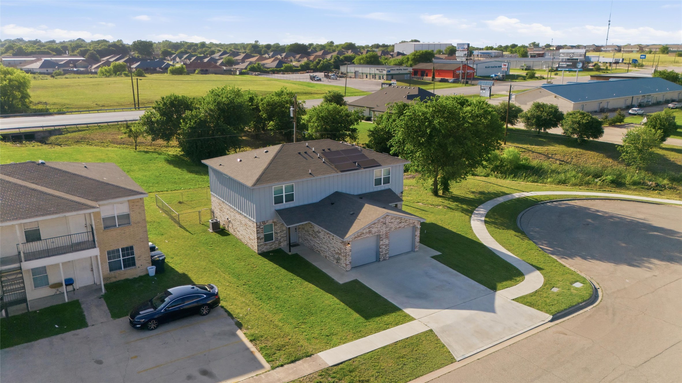main property photo 29
