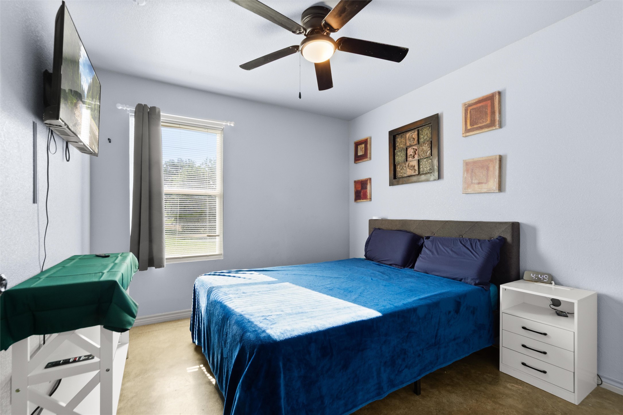 main property photo 9