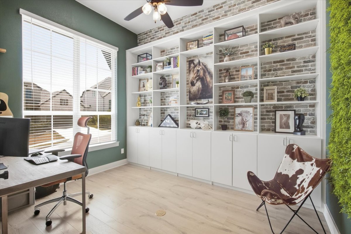 main property photo 9