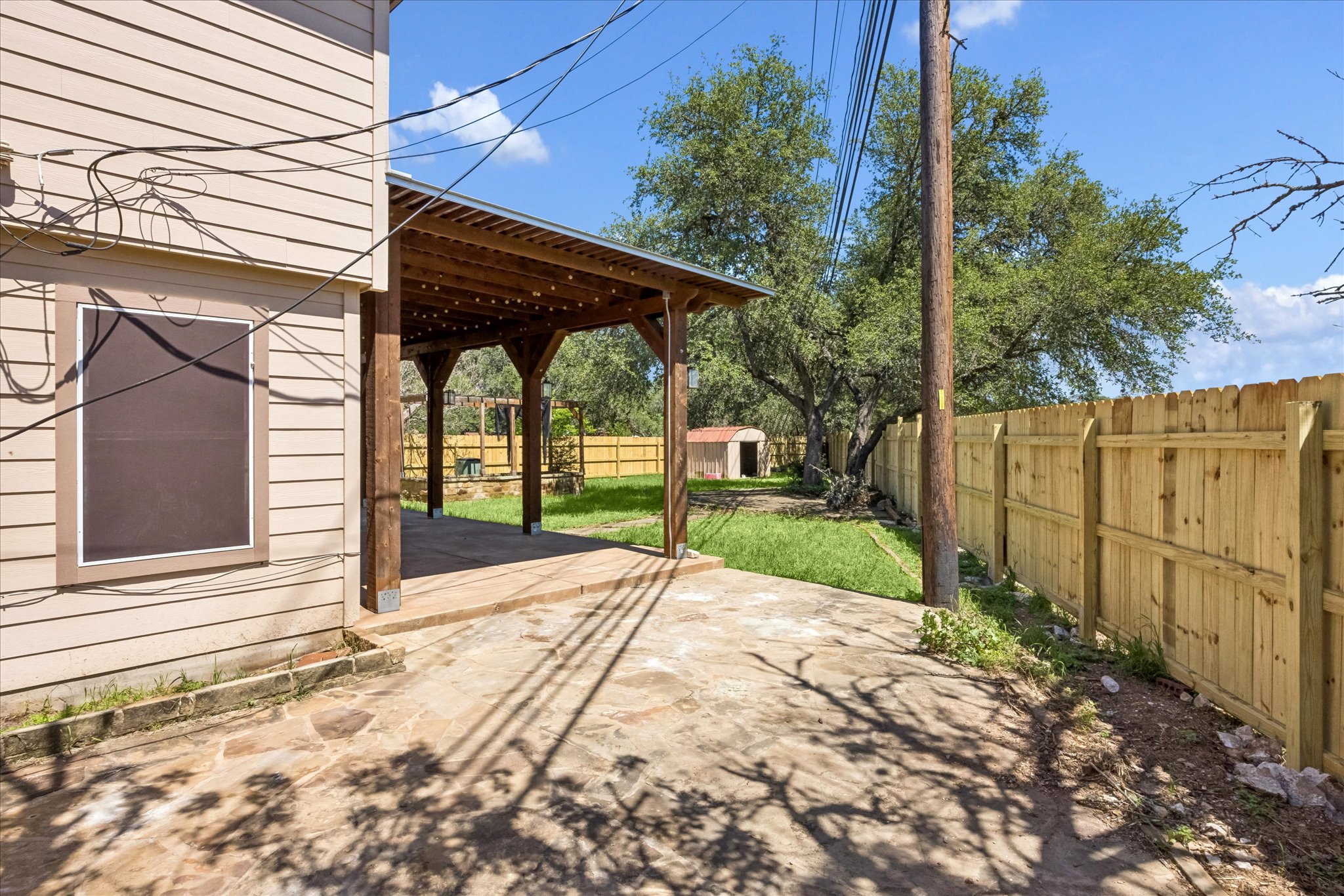 main property photo 19