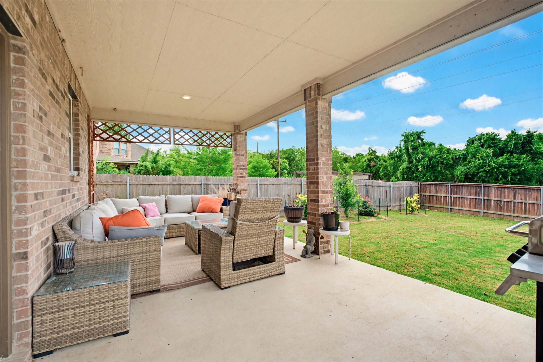 main property photo 15