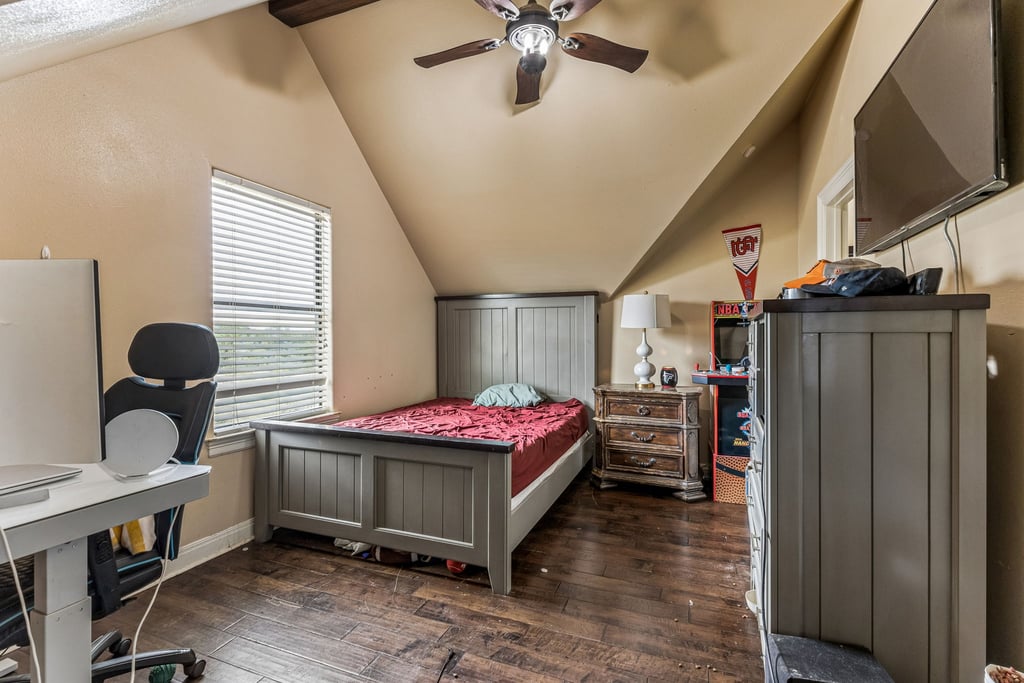 main property photo 21