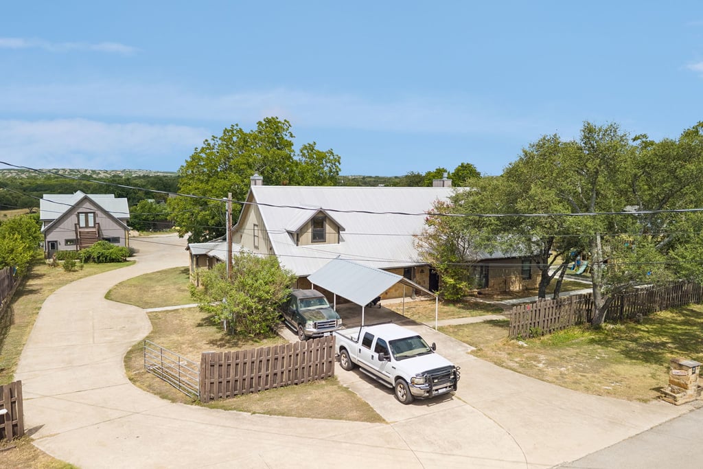 main property photo 33