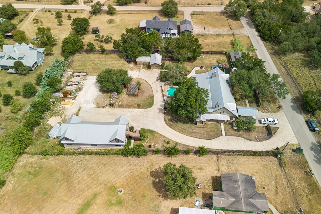 main property photo 36