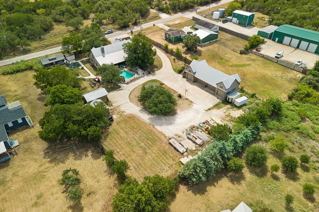main property photo 38
