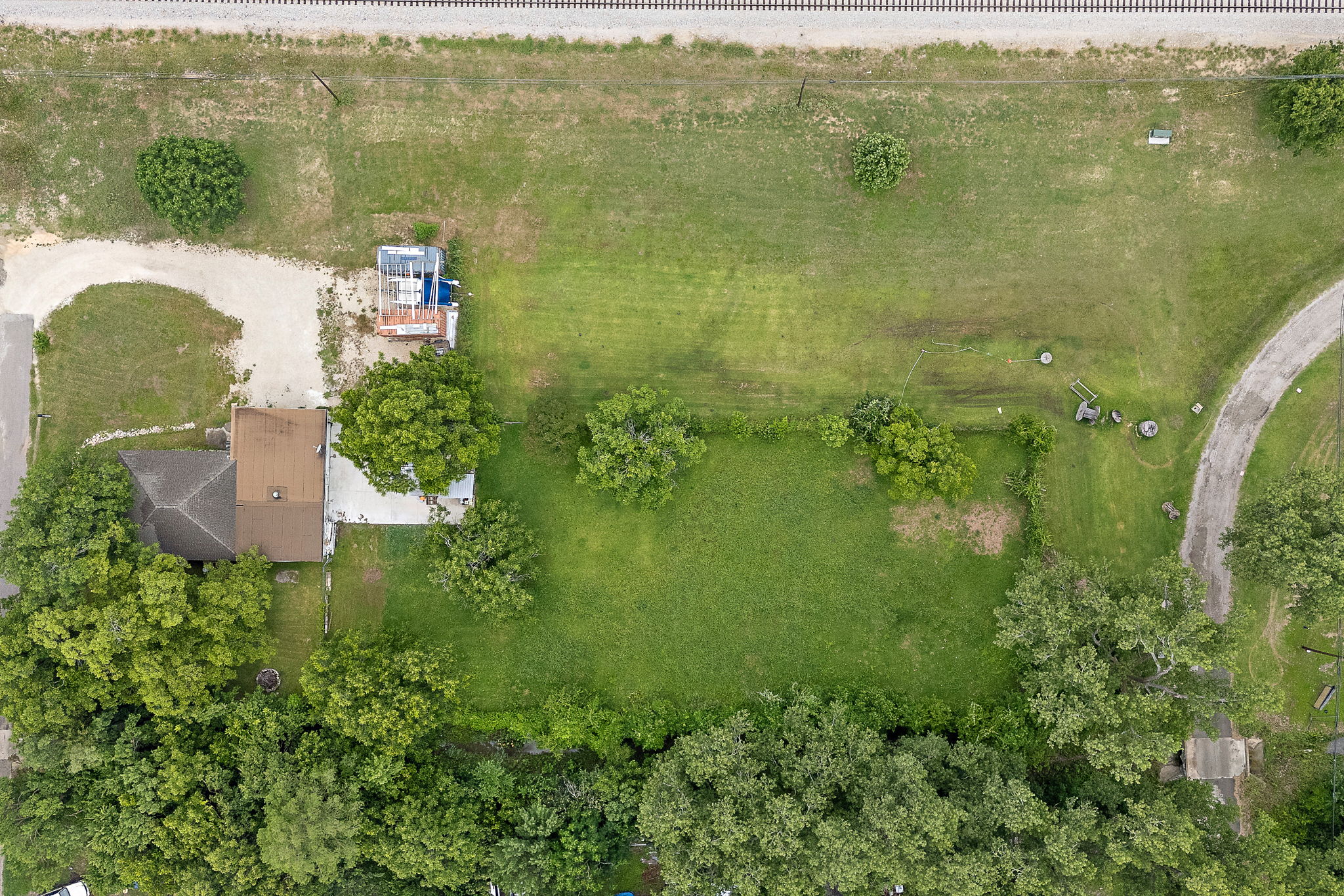 main property photo 6