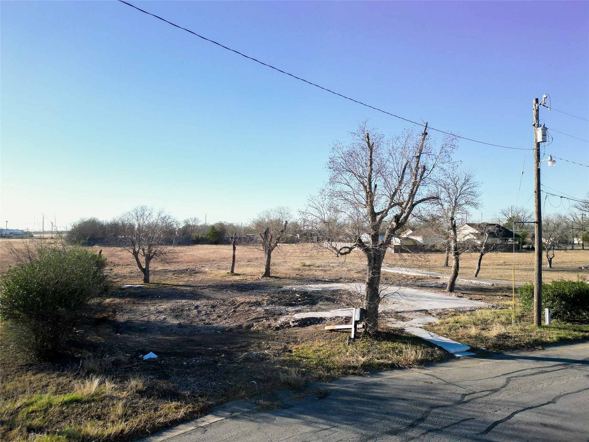 main property photo 6