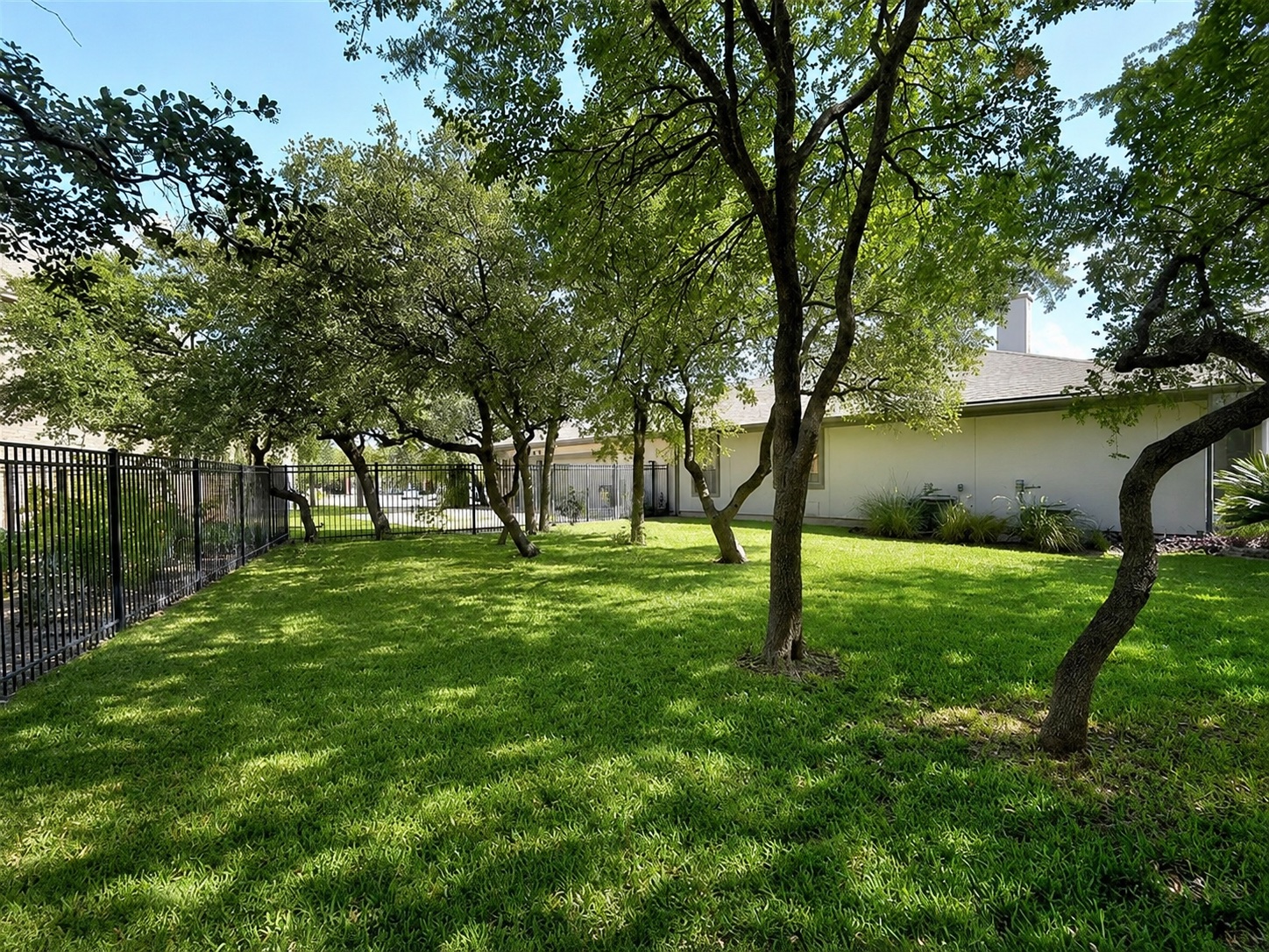 main property photo 17