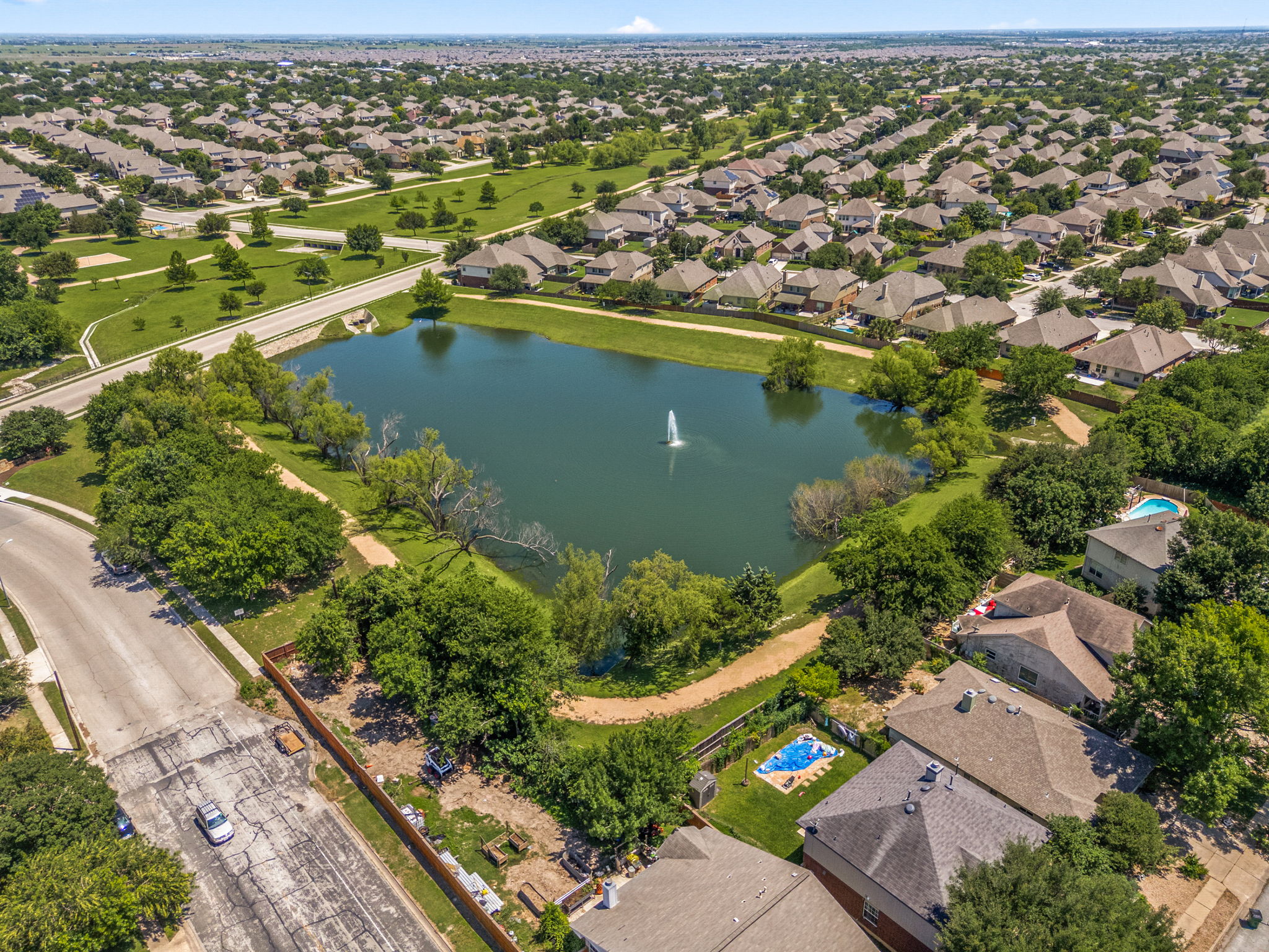 main property photo 30
