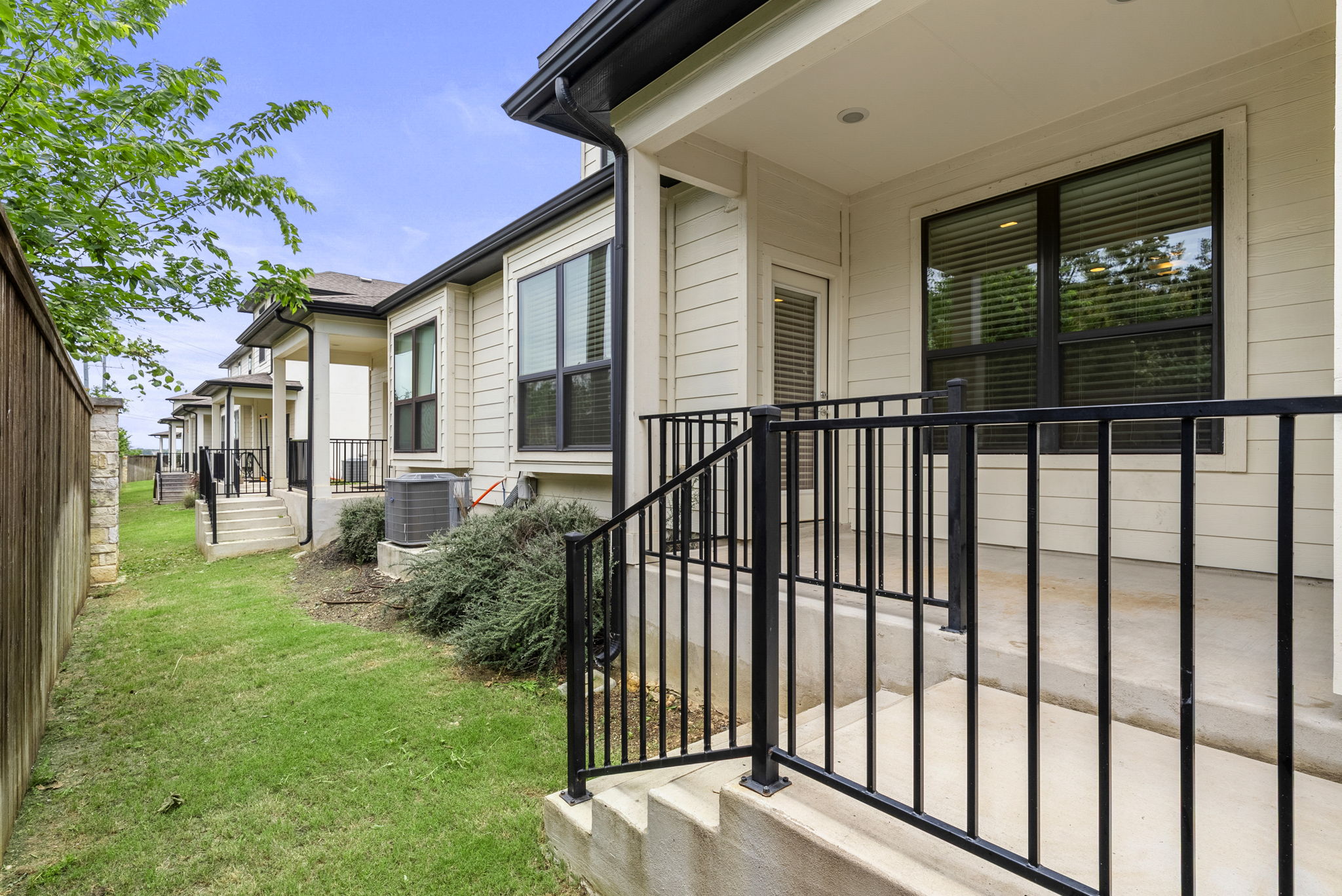 main property photo 29
