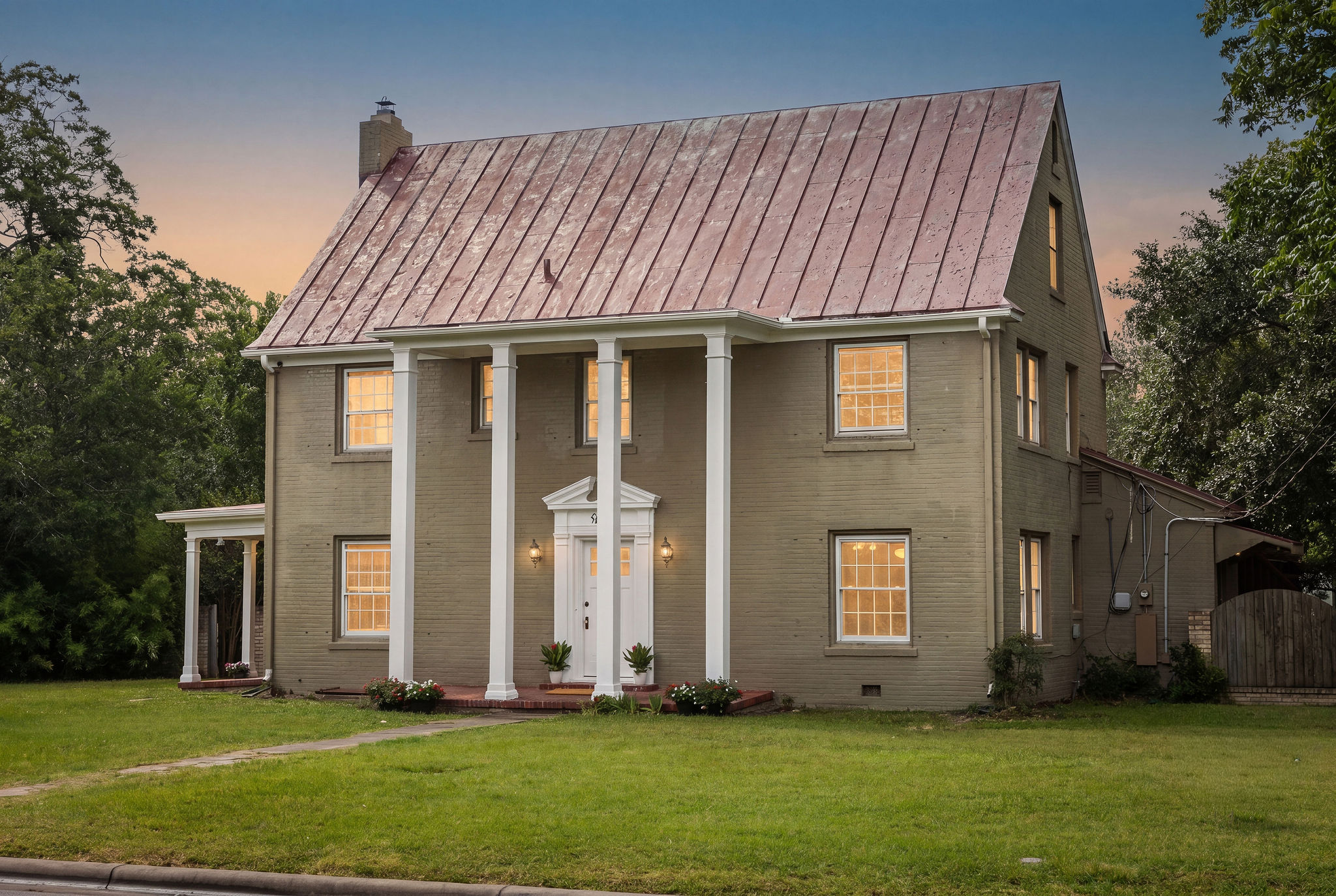 main property photo 2