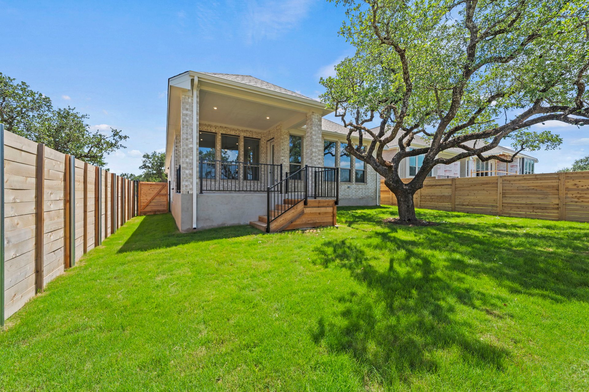 main property photo 23