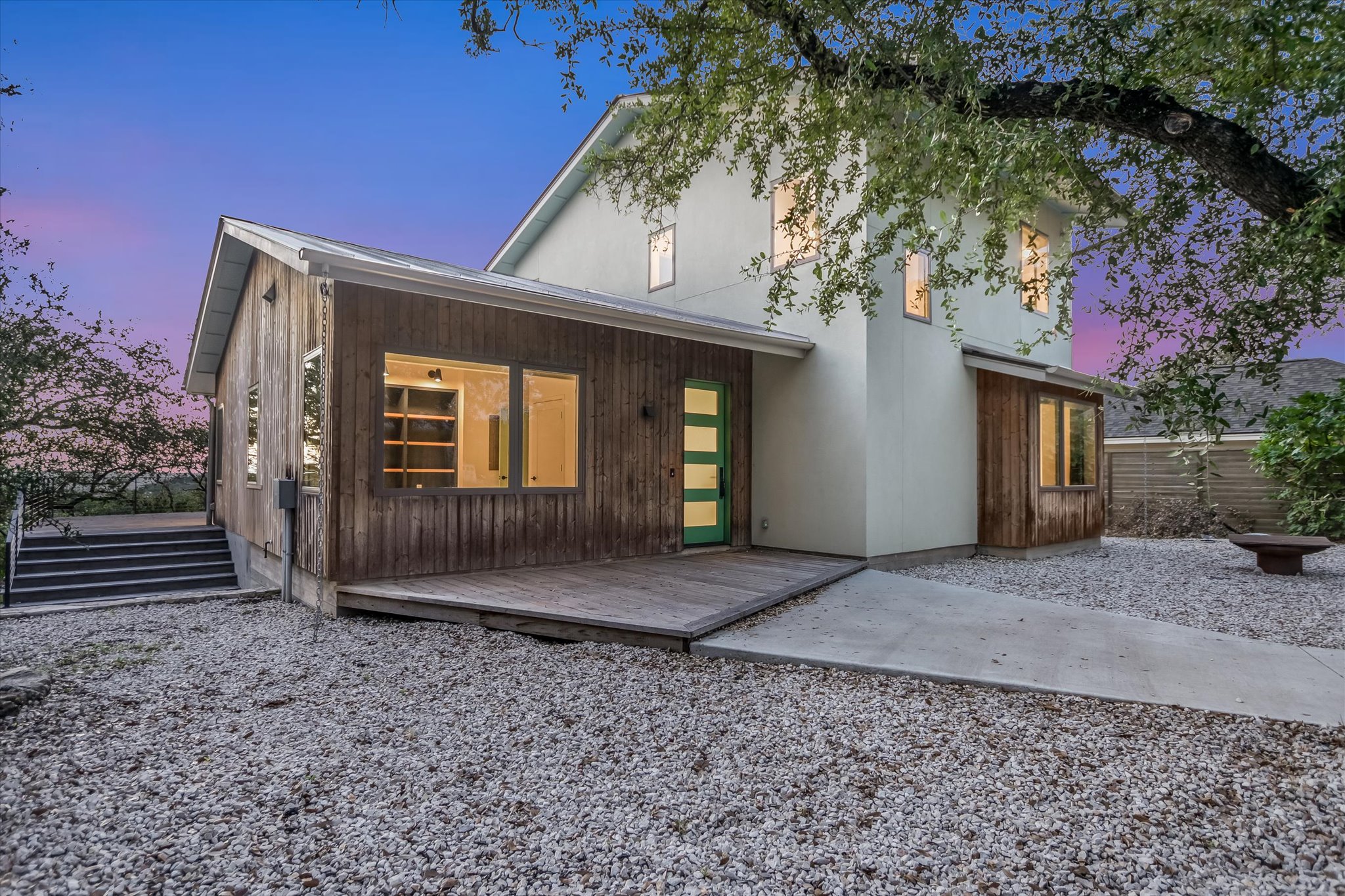 main property photo 32