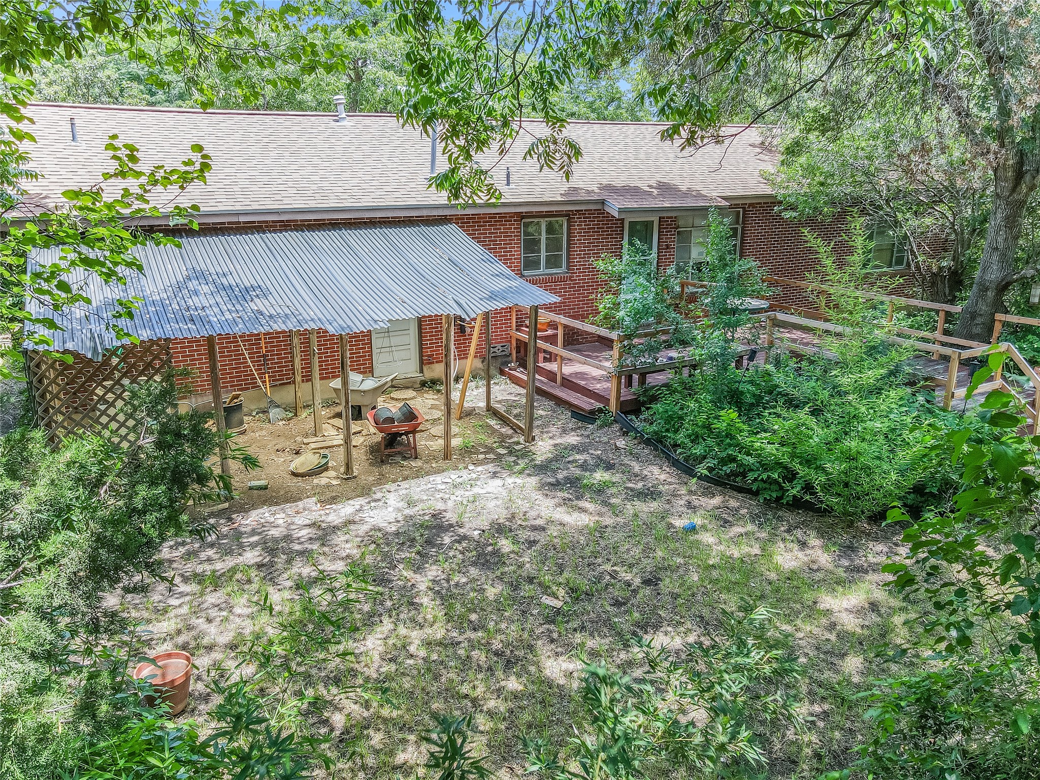 main property photo 18