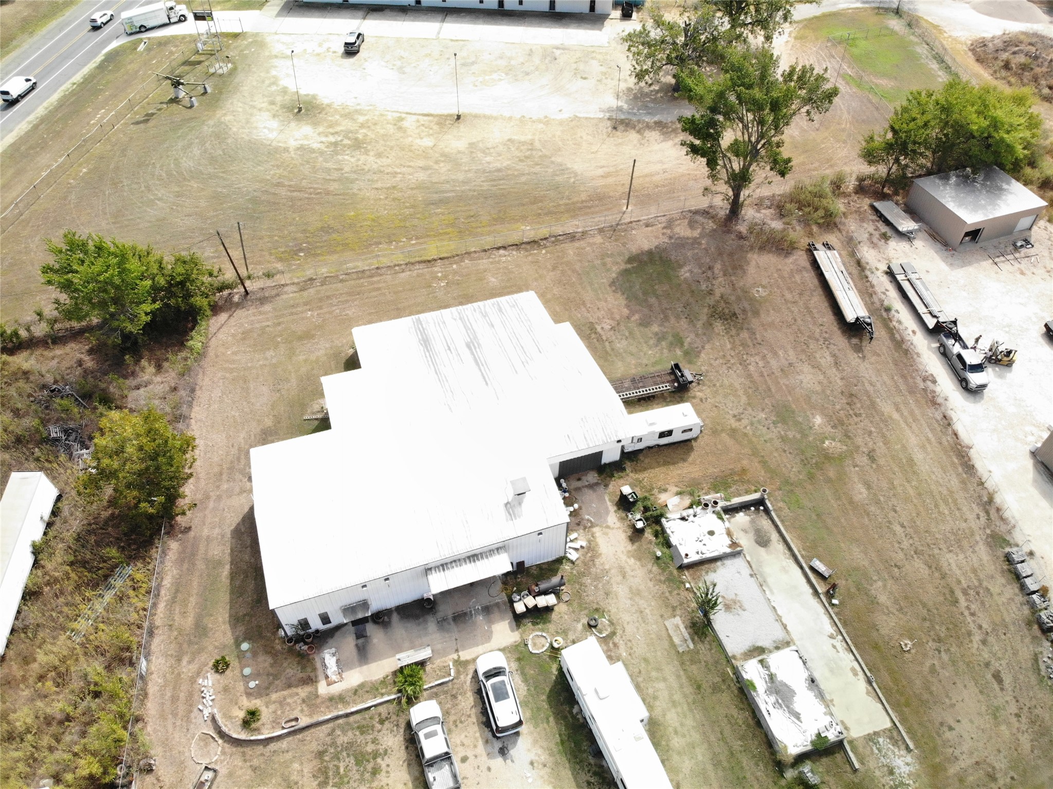 main property photo 12