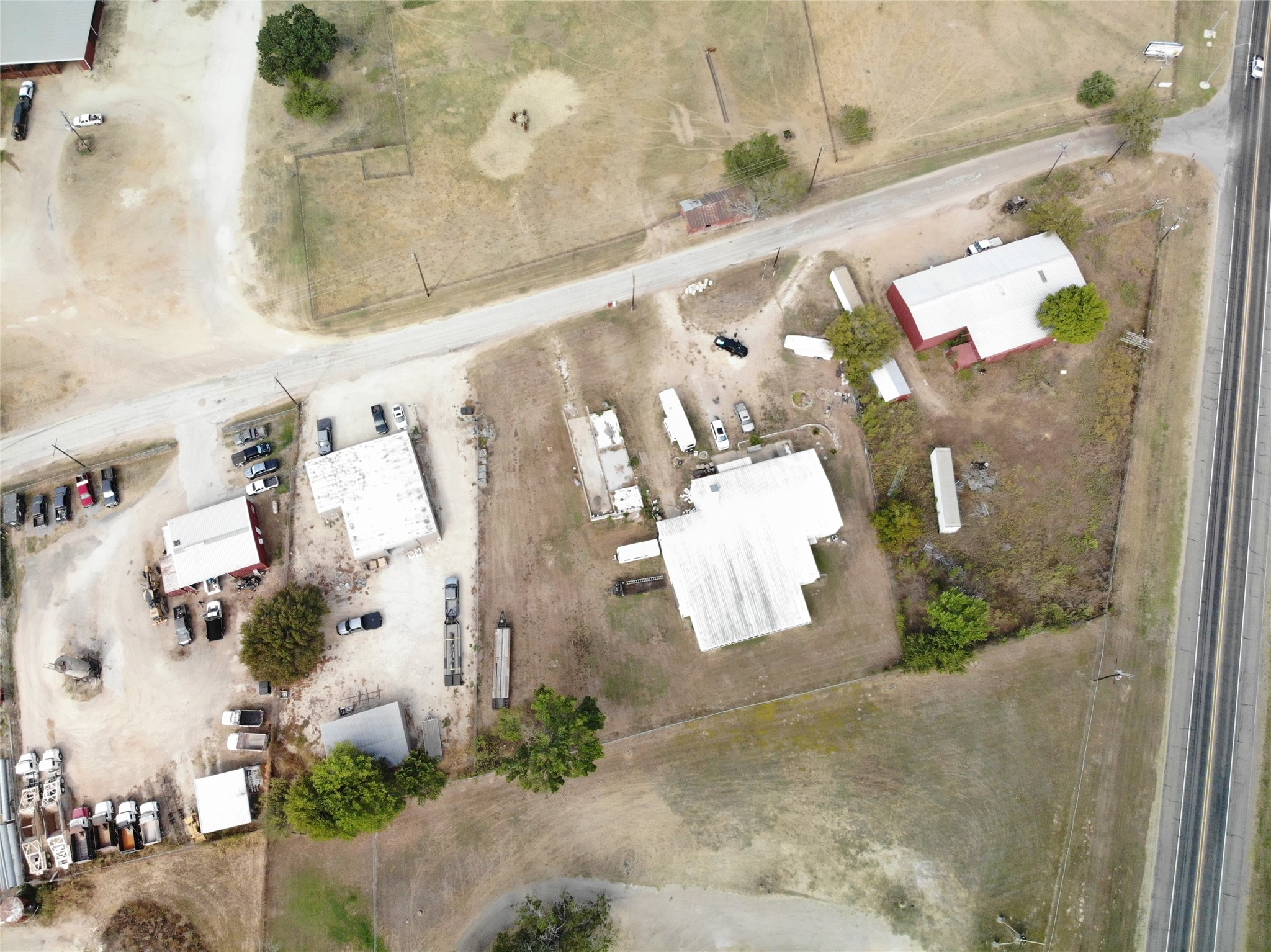 main property photo 16