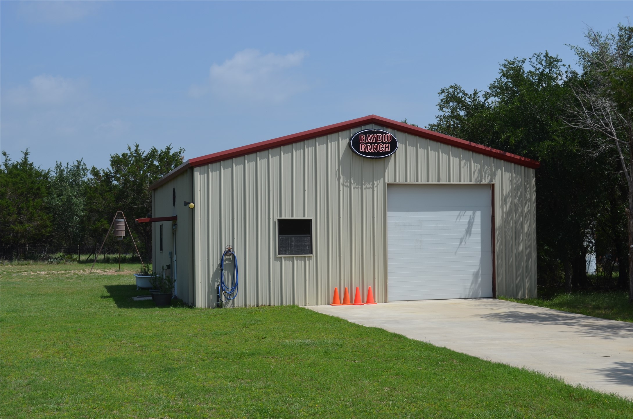 main property photo 23