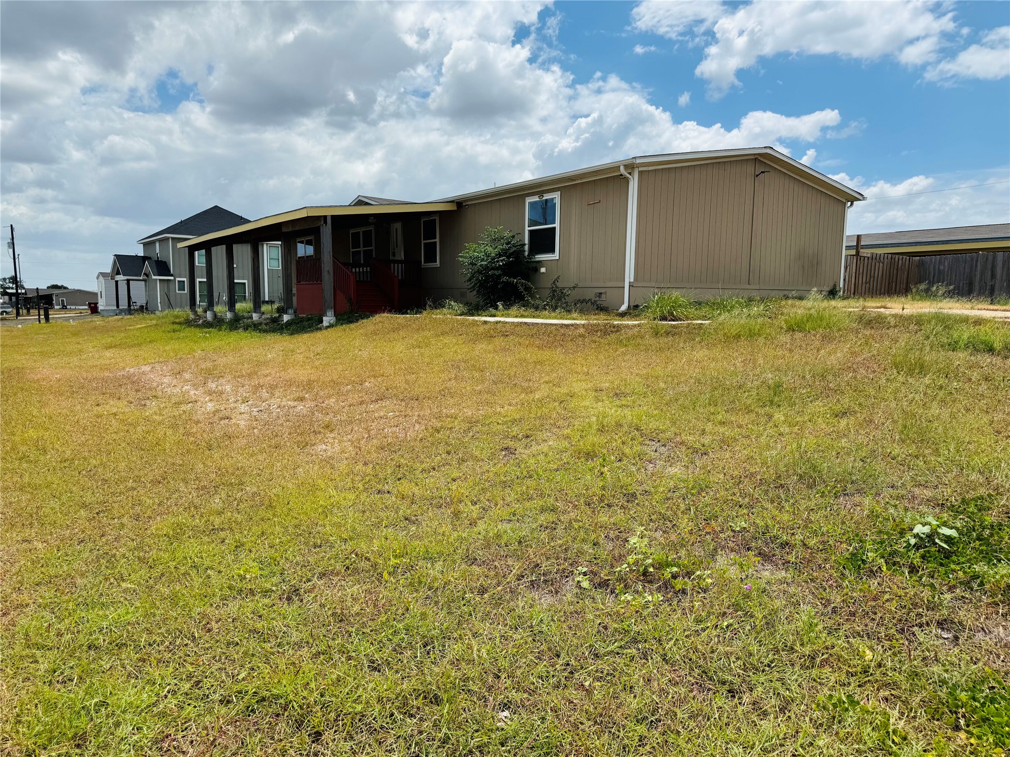 main property photo 9