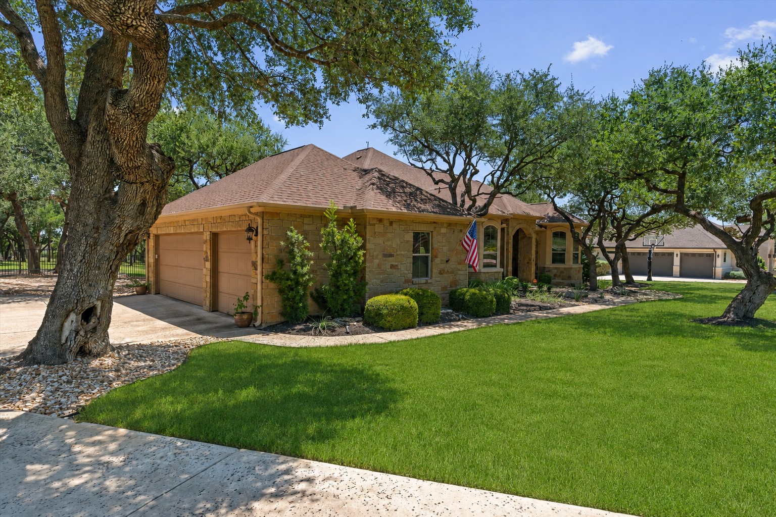 main property photo 35