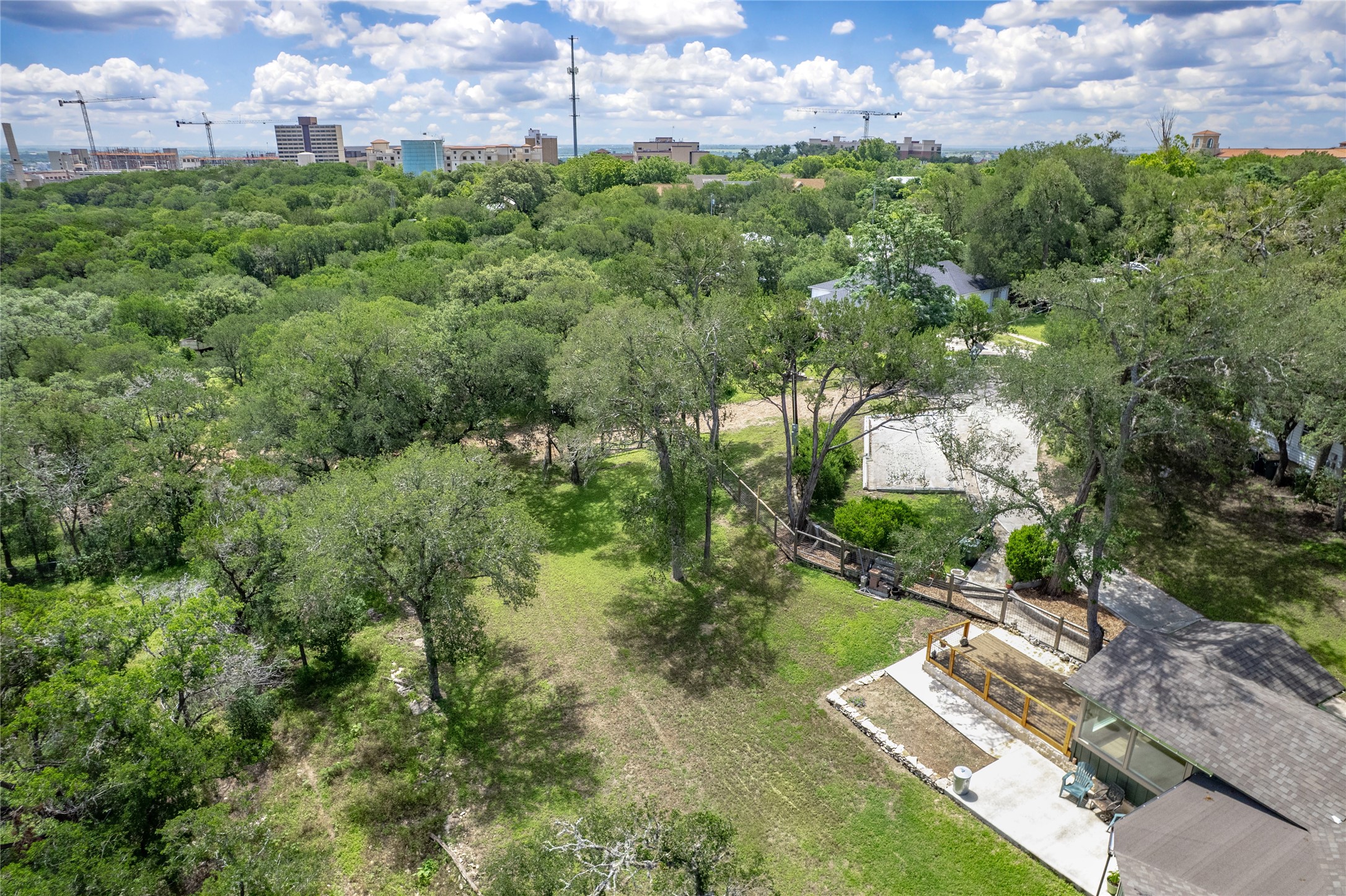 main property photo 35