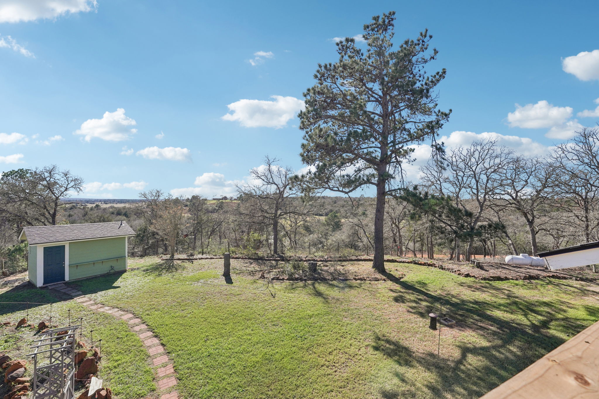 main property photo 23