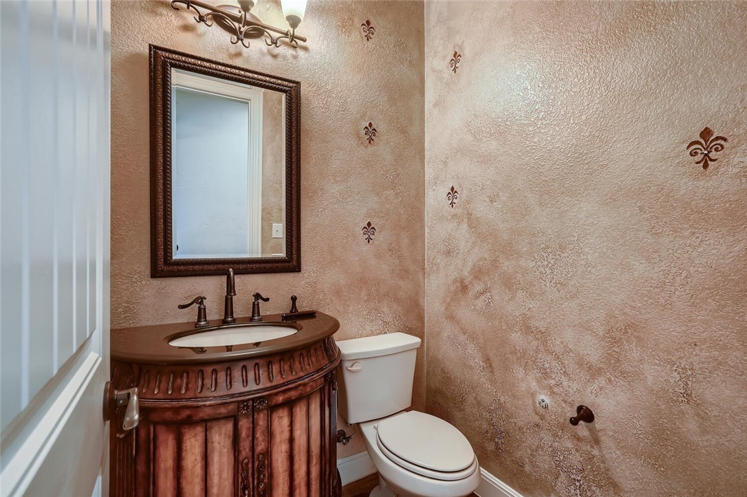 main property photo 12