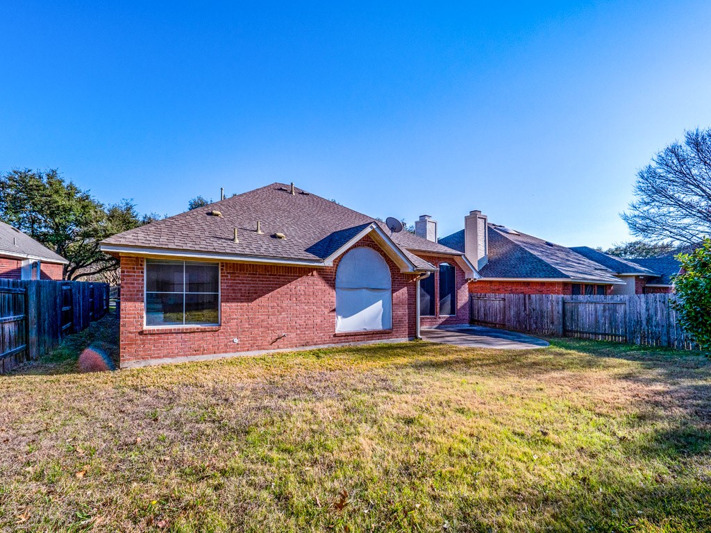 main property photo 28