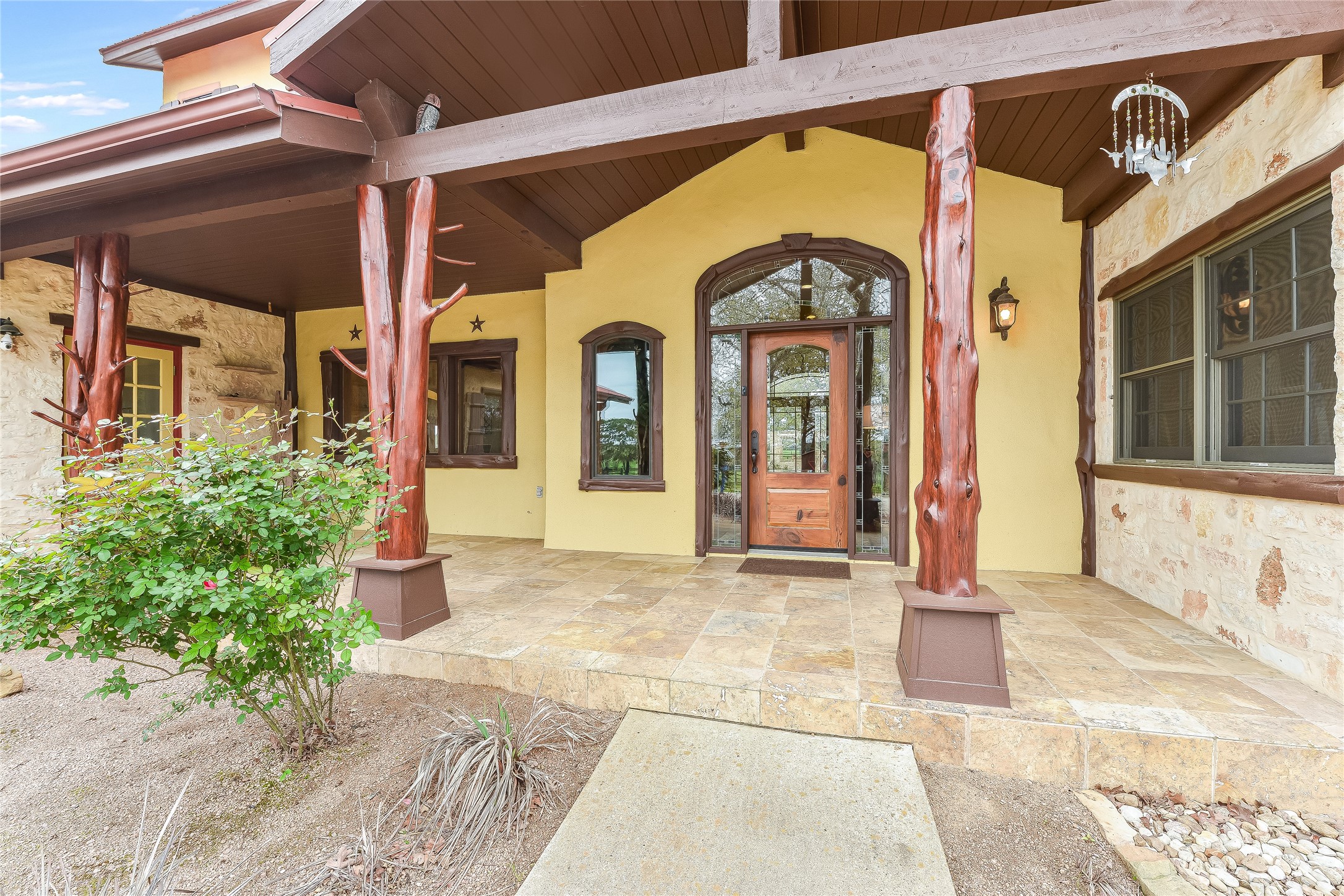main property photo 6