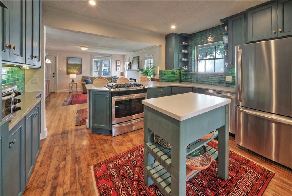 main property photo 6