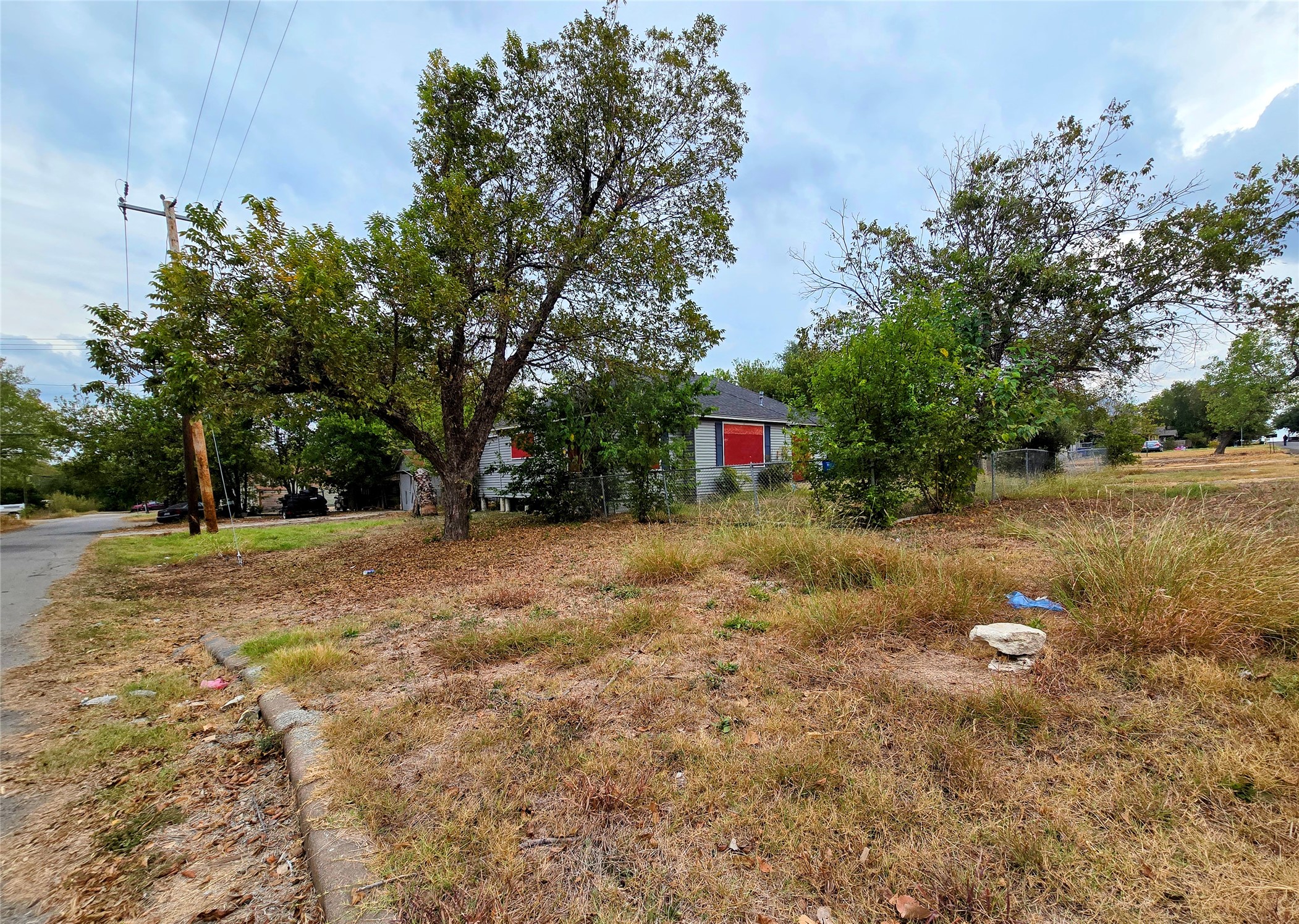 main property photo 6