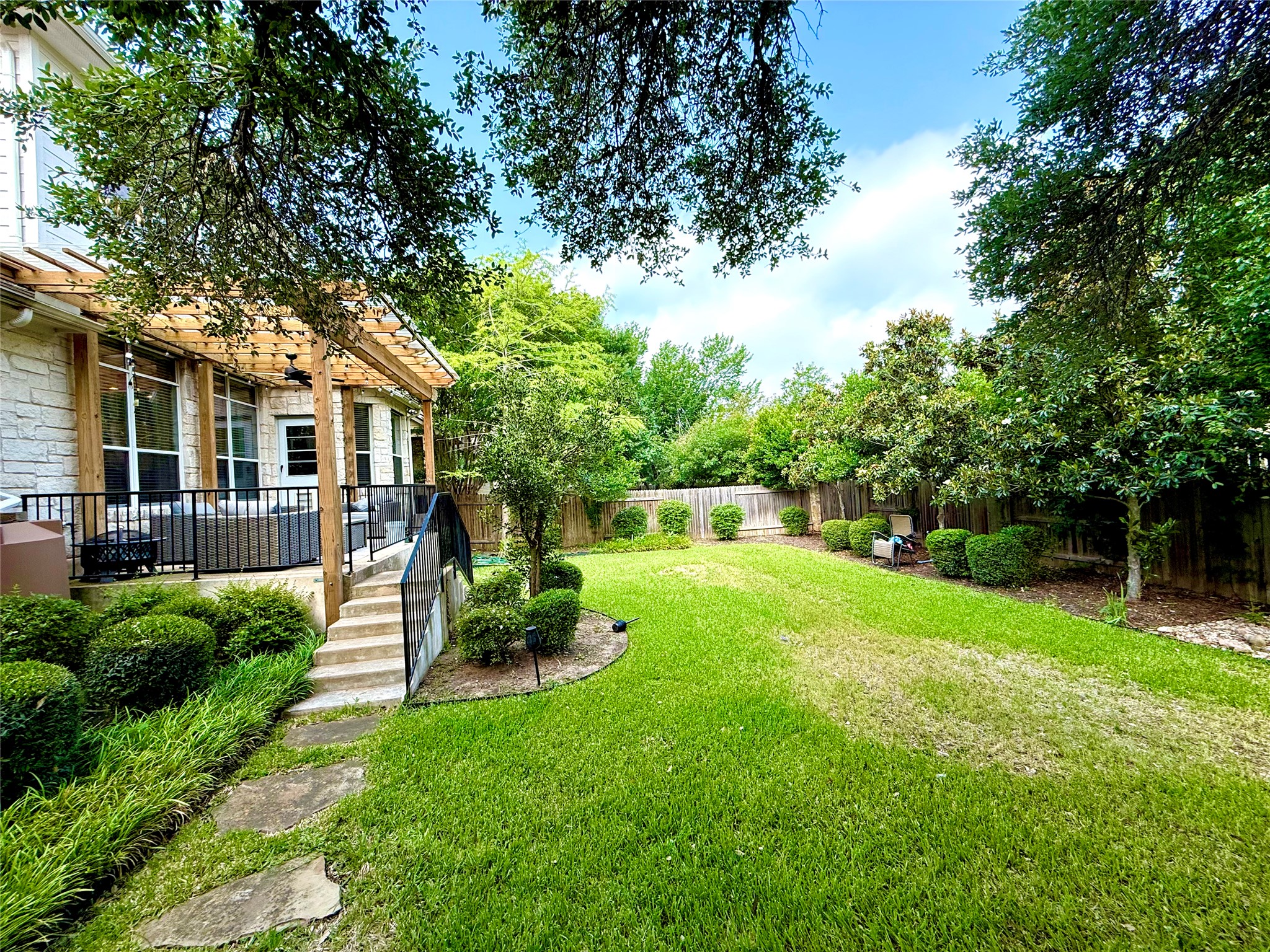 main property photo 20