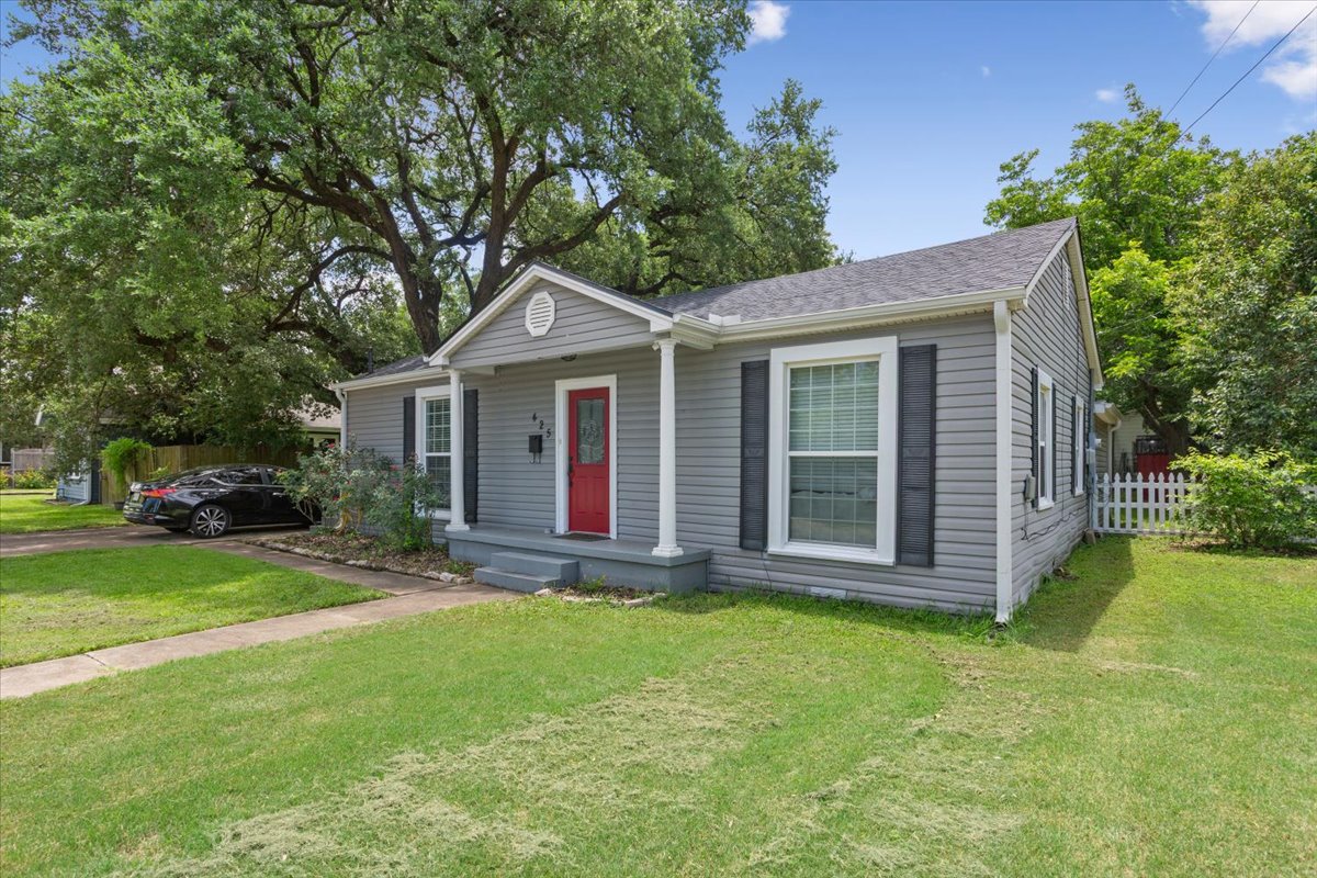 main property photo 4