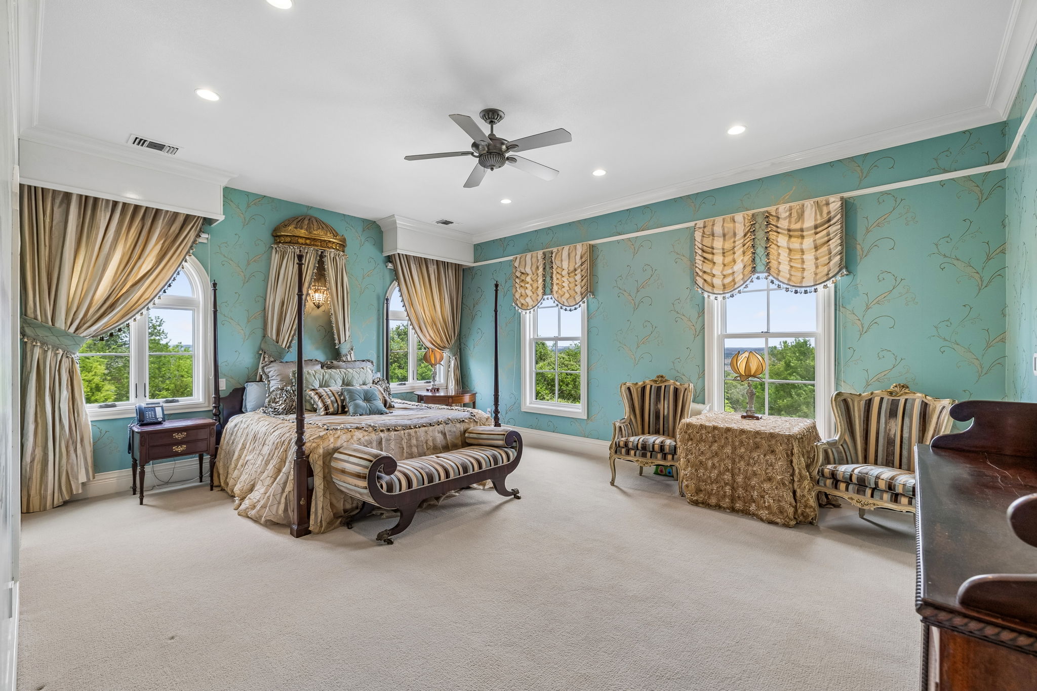 main property photo 19