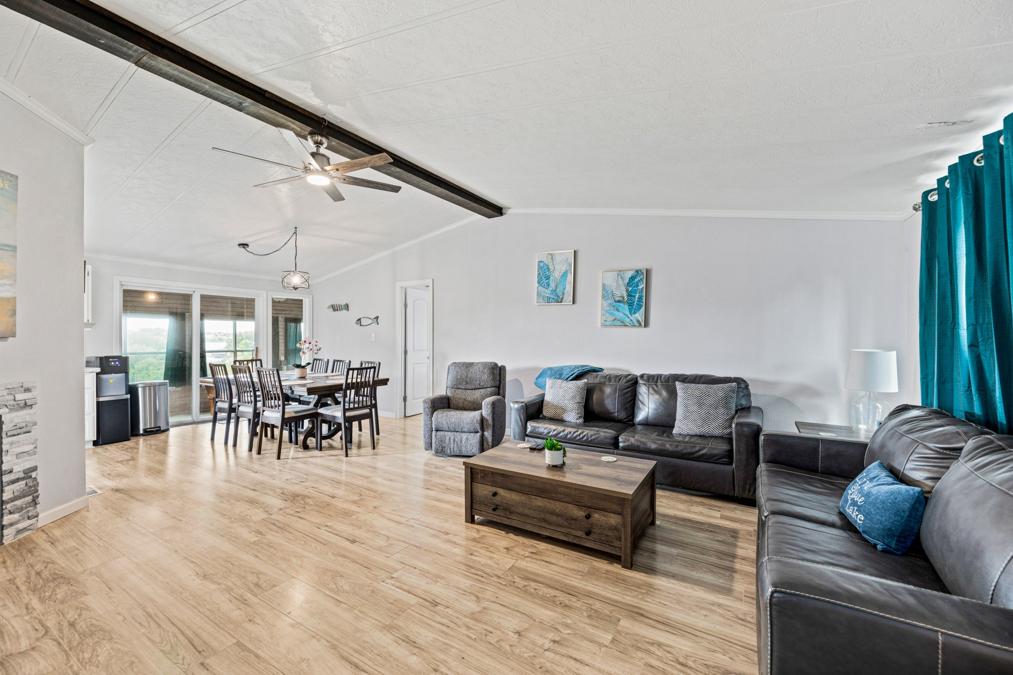 main property photo 28