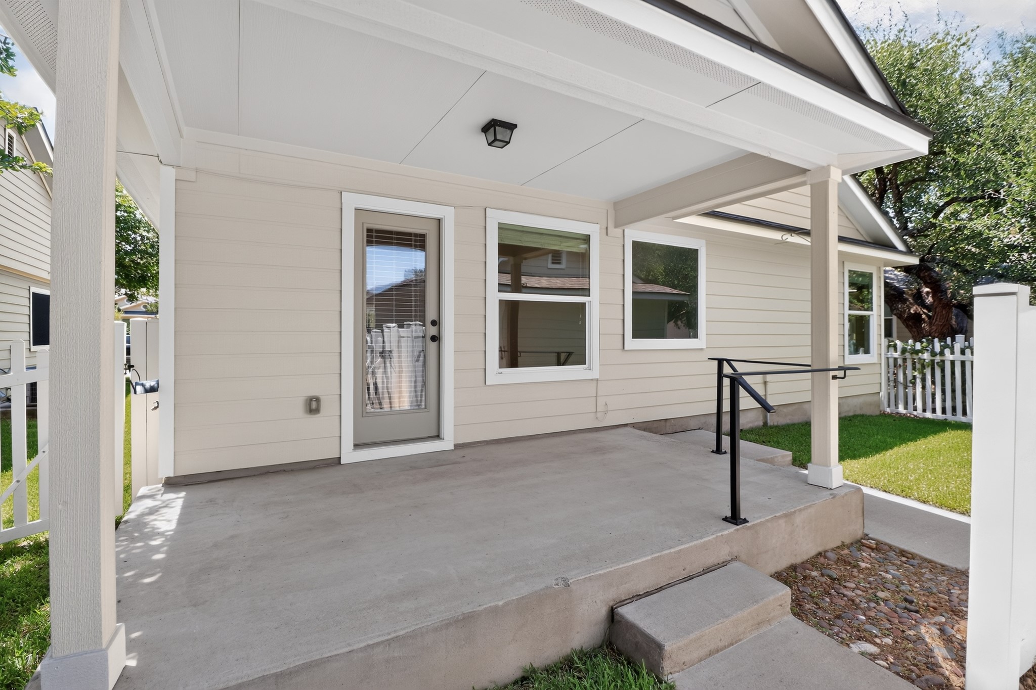 main property photo 21