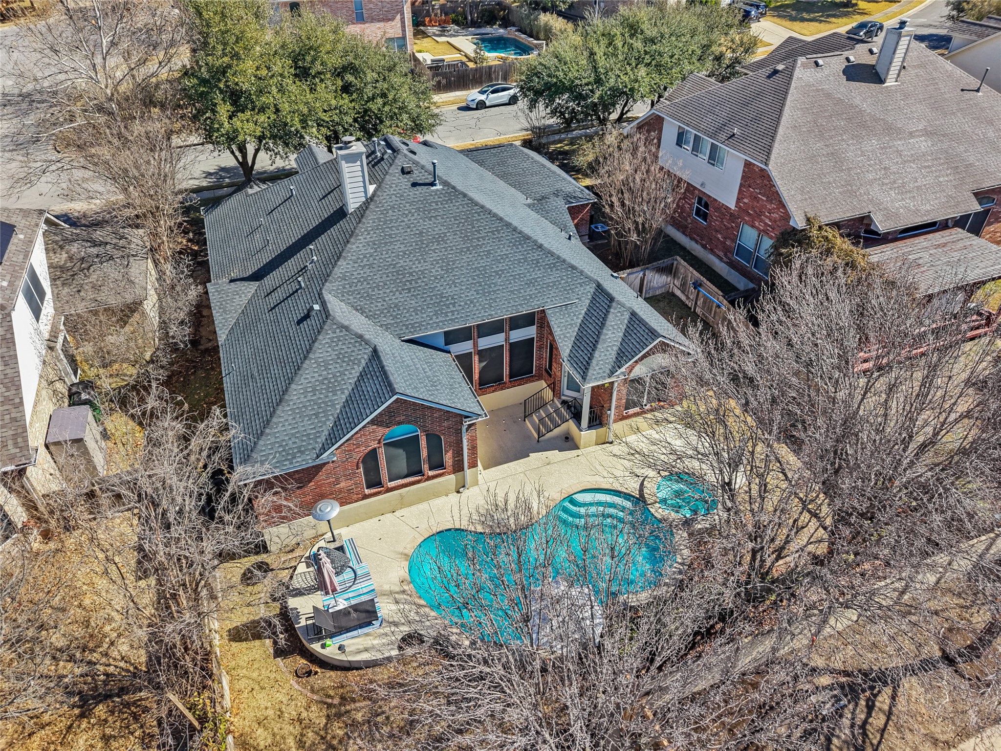 main property photo 32