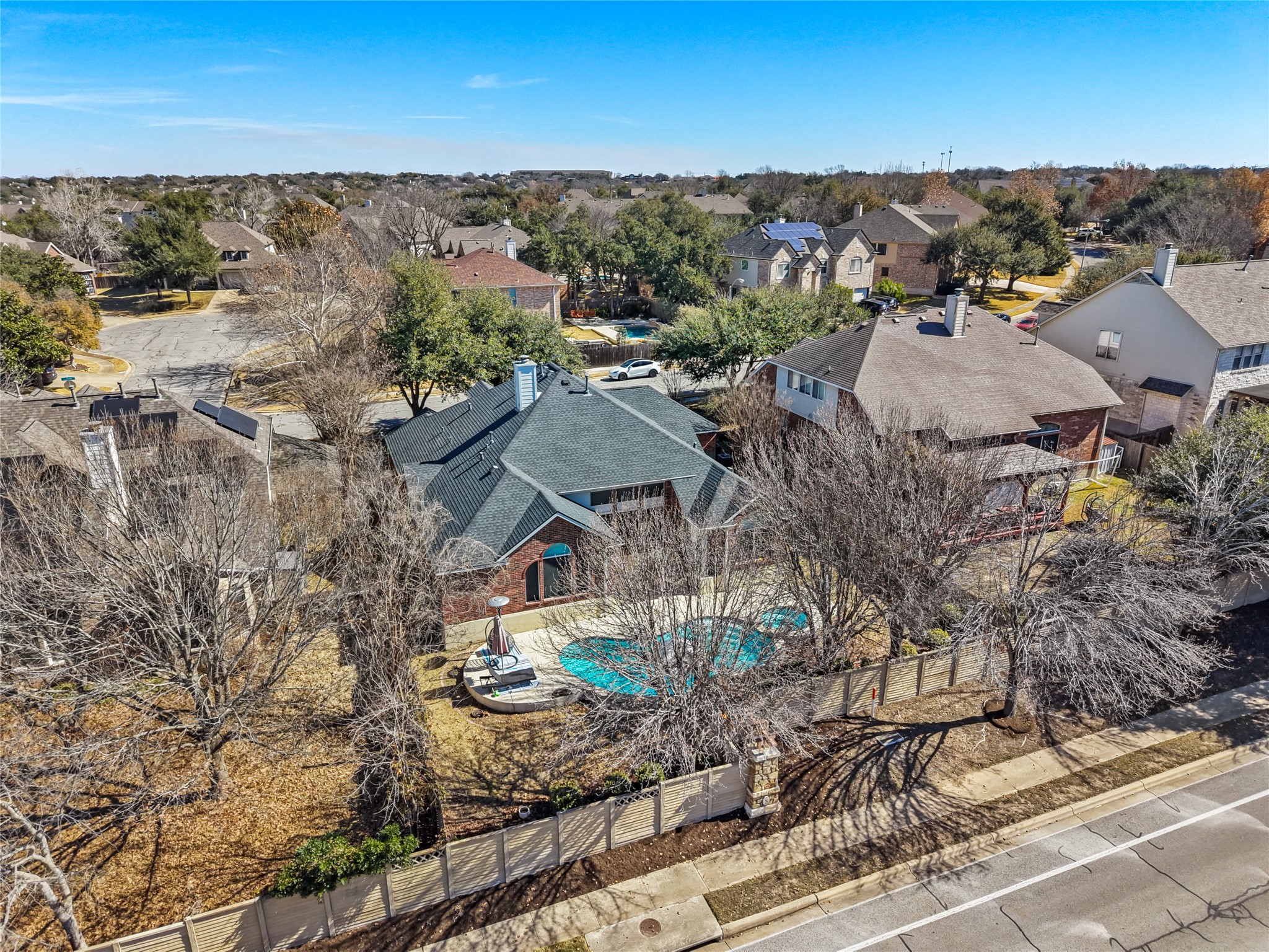 main property photo 33