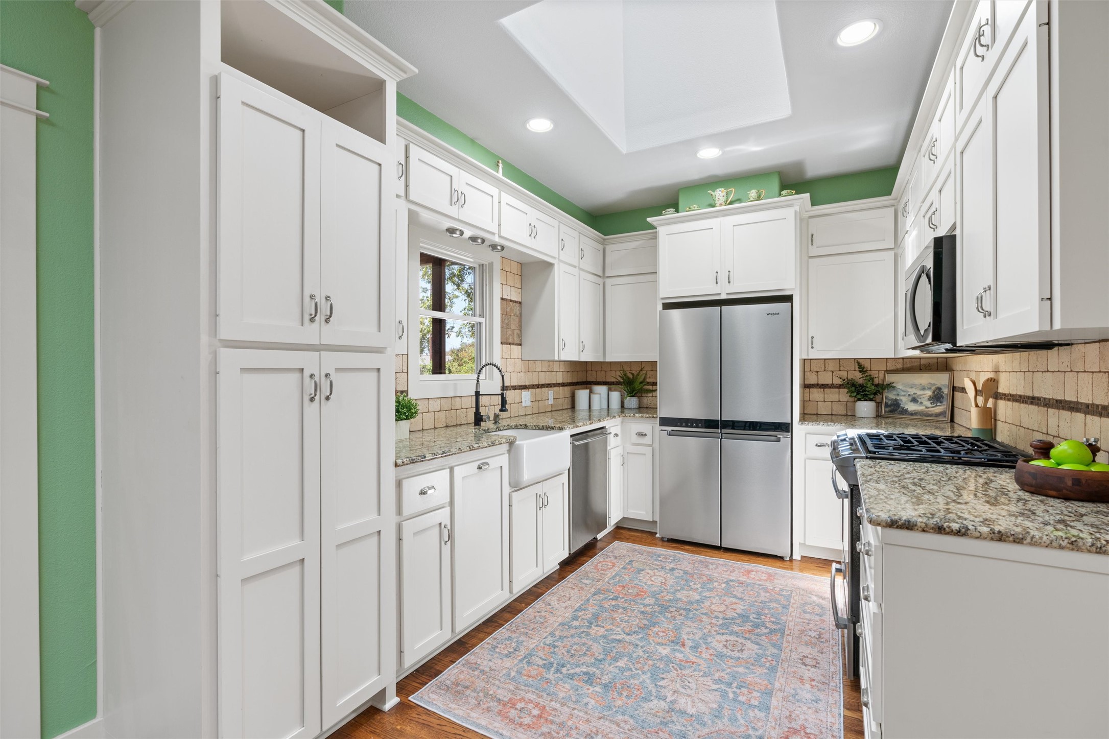 main property photo 11